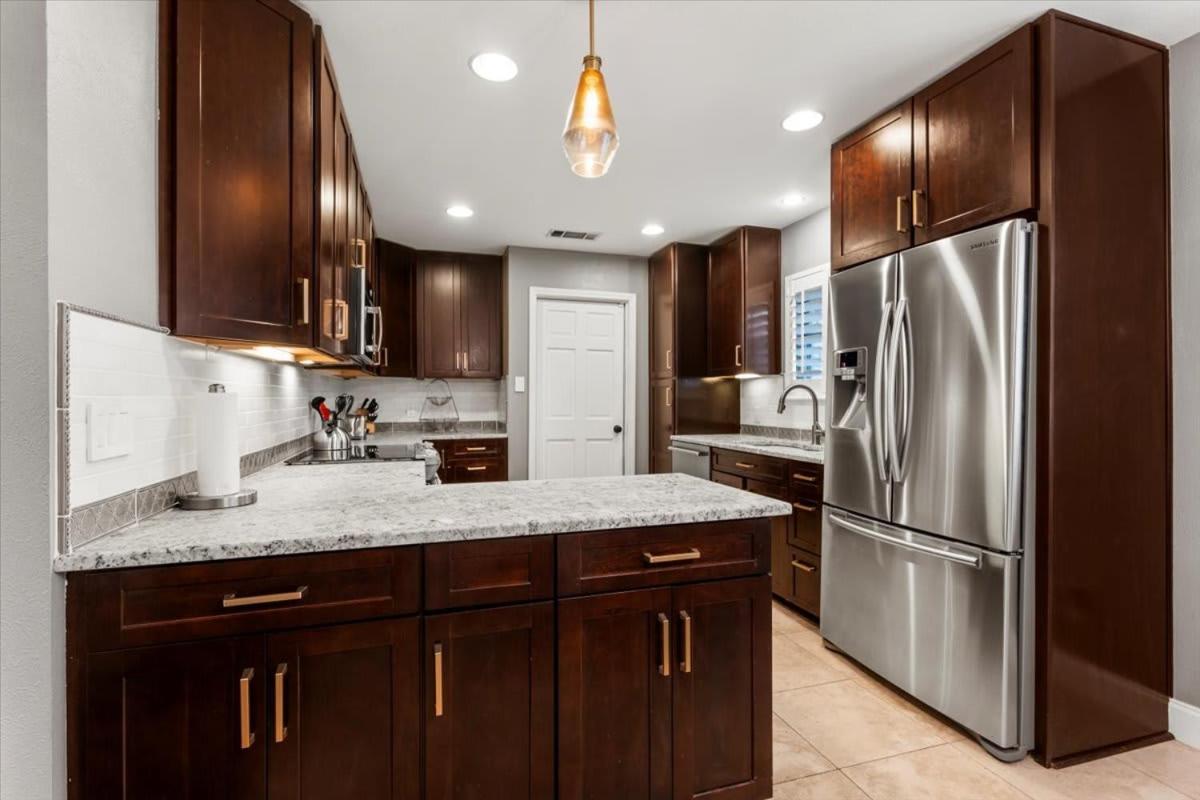 Spacious Retreat W Private Pool & Plenty Of Space Holiday home Austin