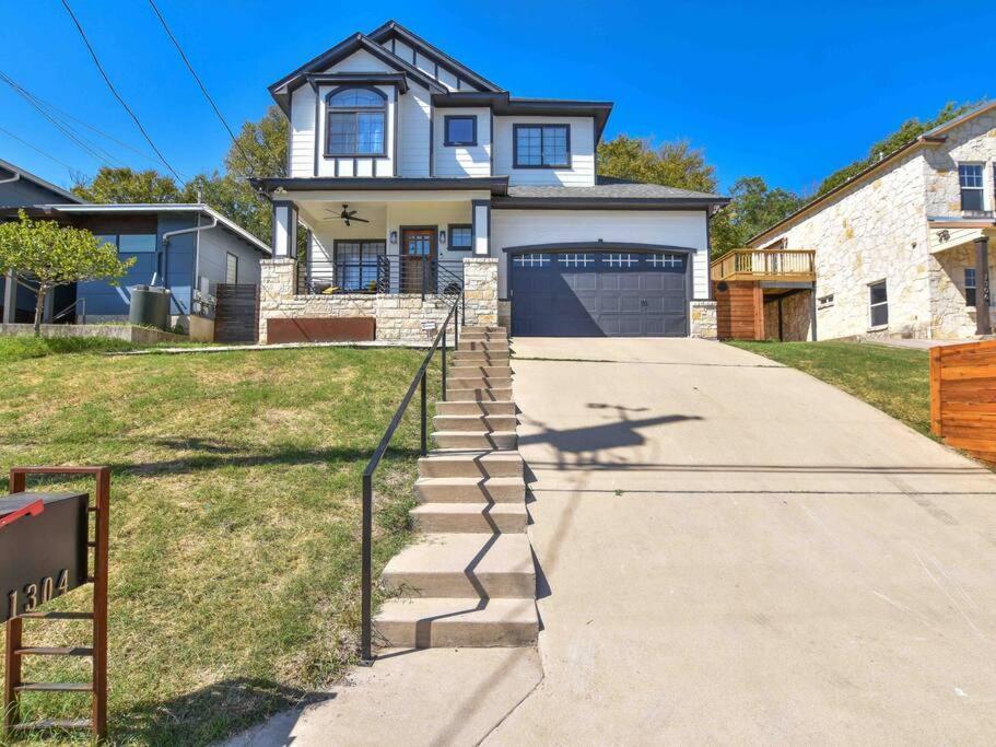 Holiday home 2 Homes-16 Guests-pool-arcade-large Backyard-grill