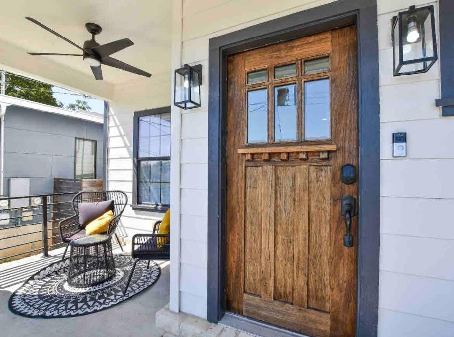 2 Homes-16 Guests-pool-arcade-large Backyard-grill Holiday home Austin