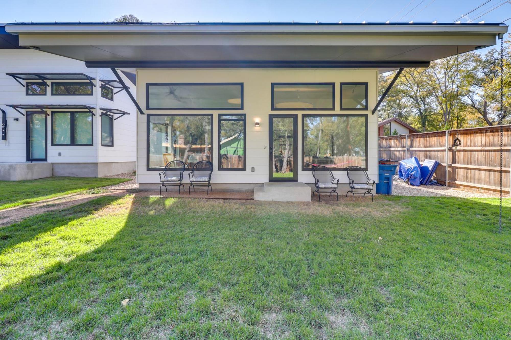 Dog-friendly Guest 3 Mi To Downtown