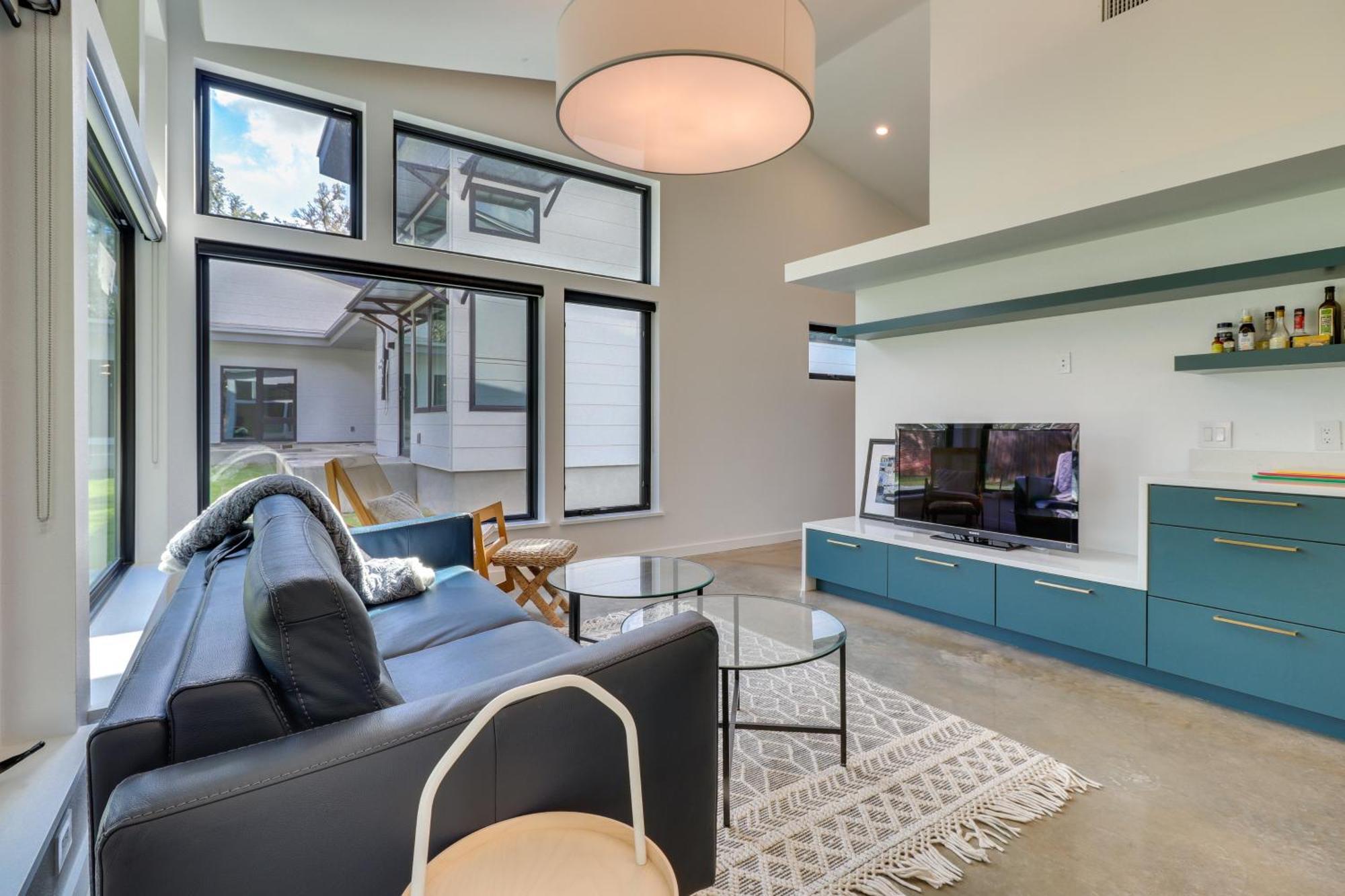 Dog-friendly Guest 3 Mi To Downtown Apartment