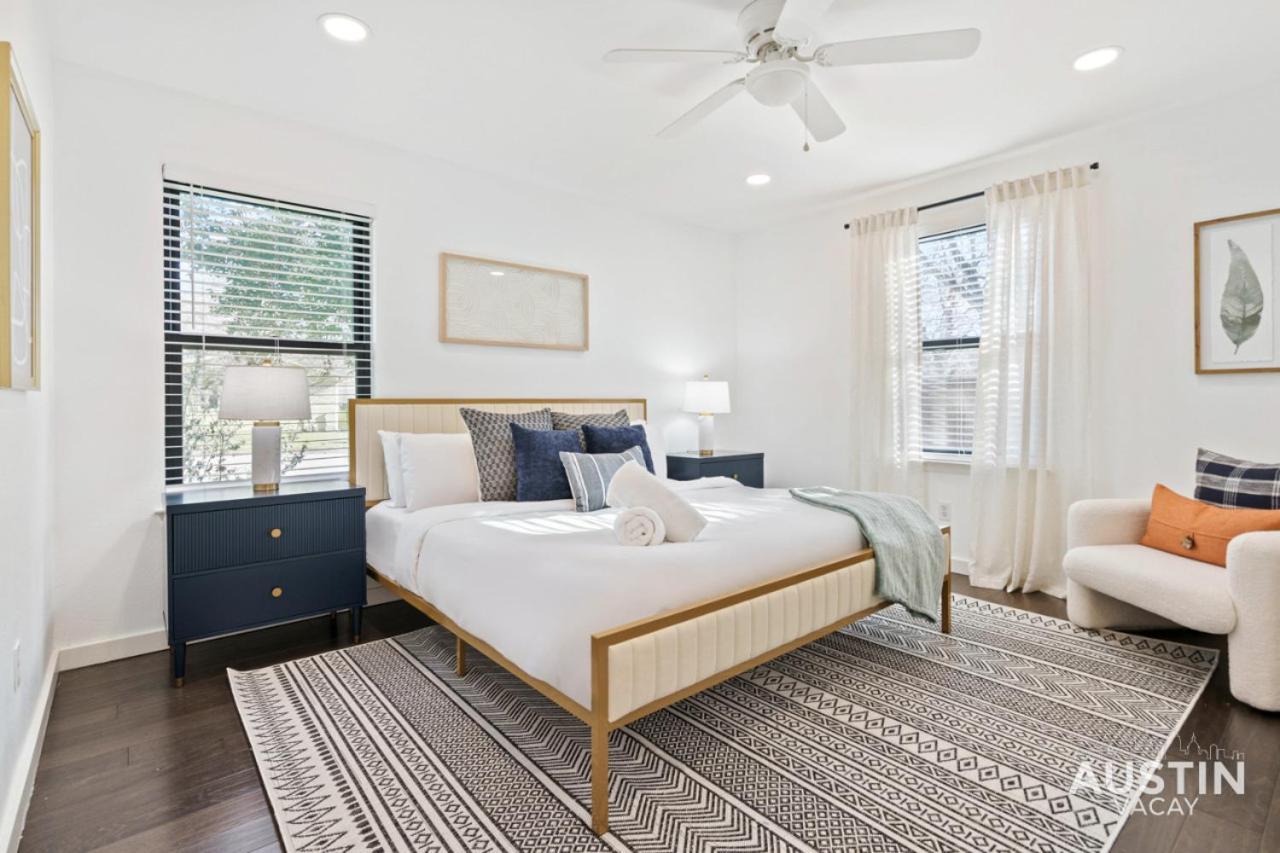 Pet Friendly Atx Escape With Game And Free Parking Austin