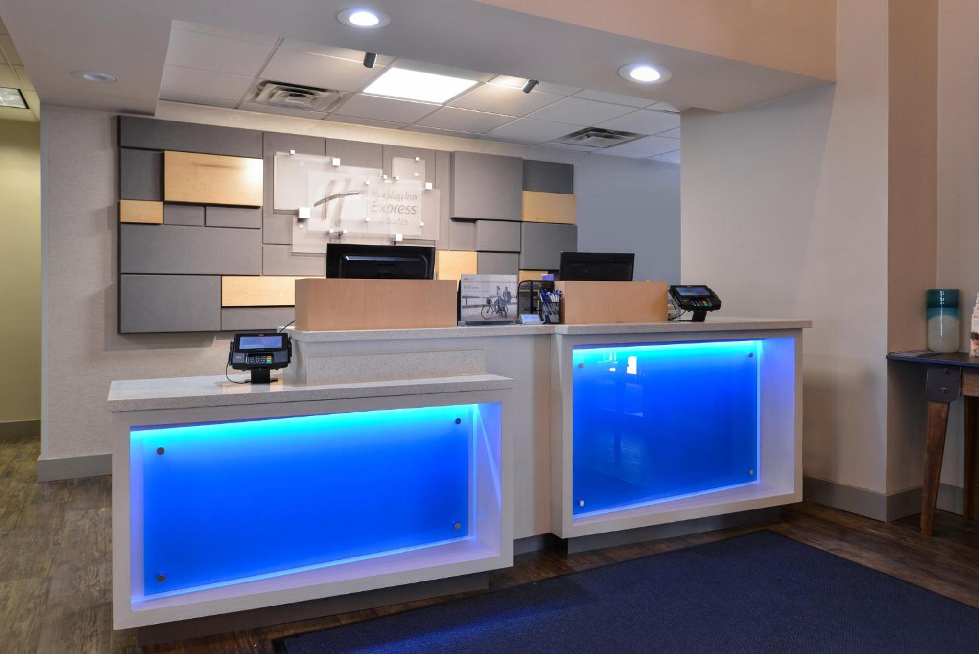 Express & North By Ihg Hotel 3*
