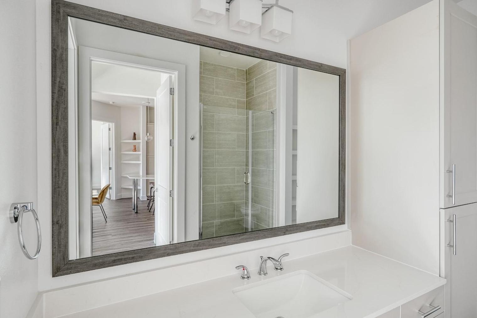Highlands 2br W Pool Wd Gym Great Location Atx-200