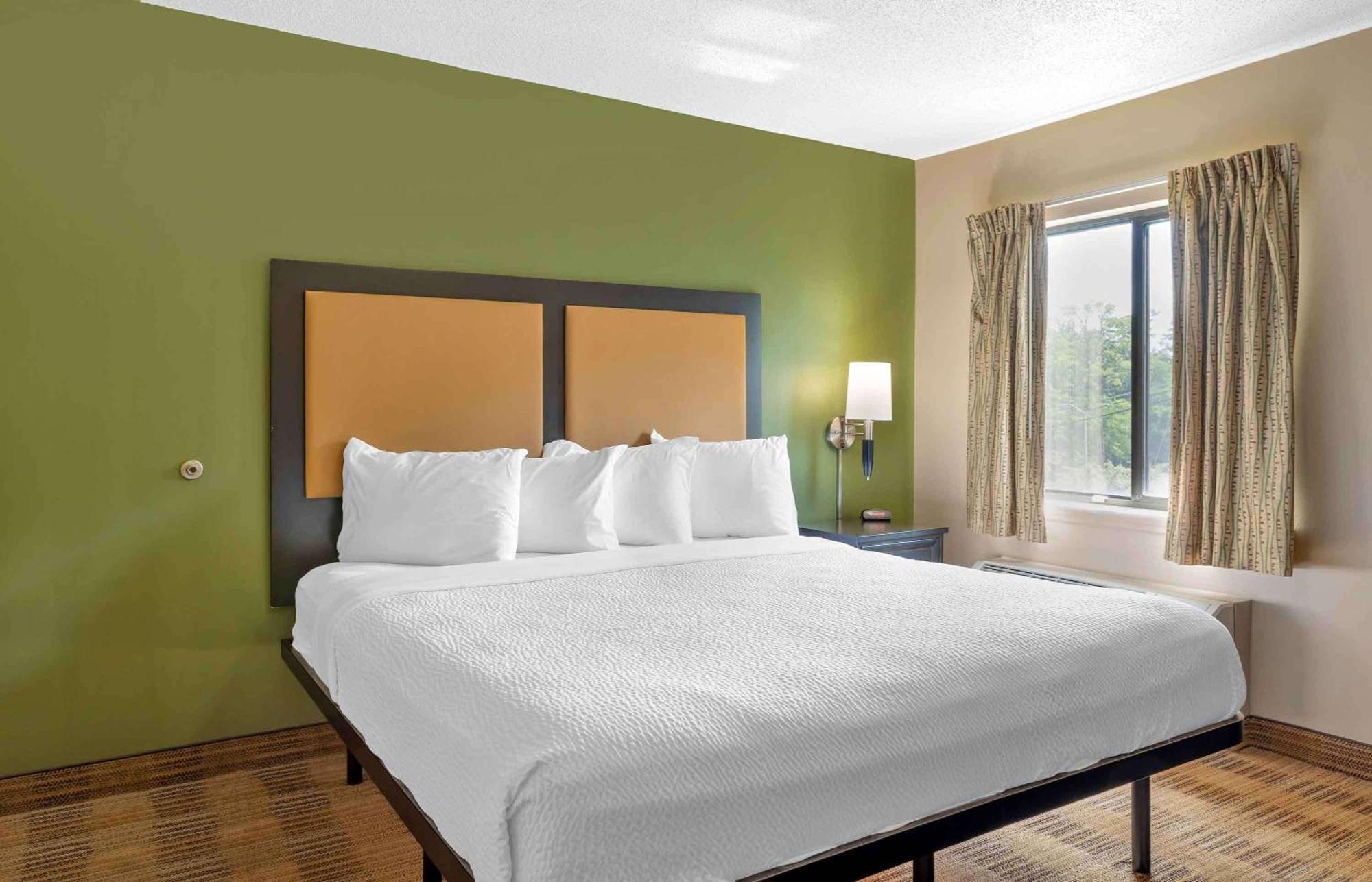 Extended America - - Metro Hotel 2*