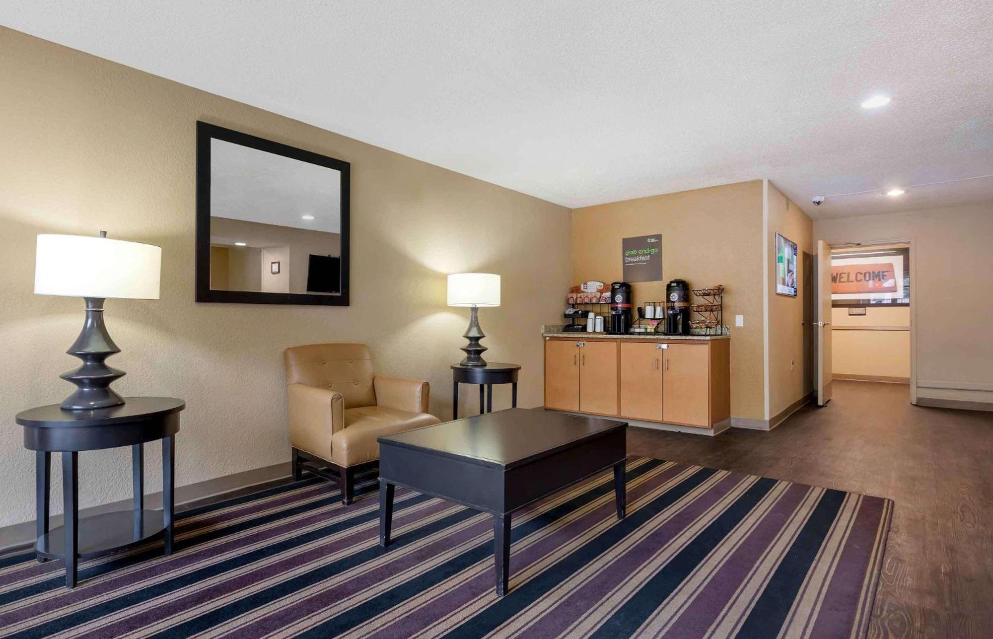 Extended America - - Metro Hotel