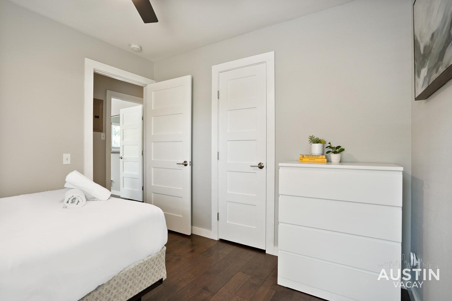 North Atx Retreat W Open Concept Layout And Backyard *