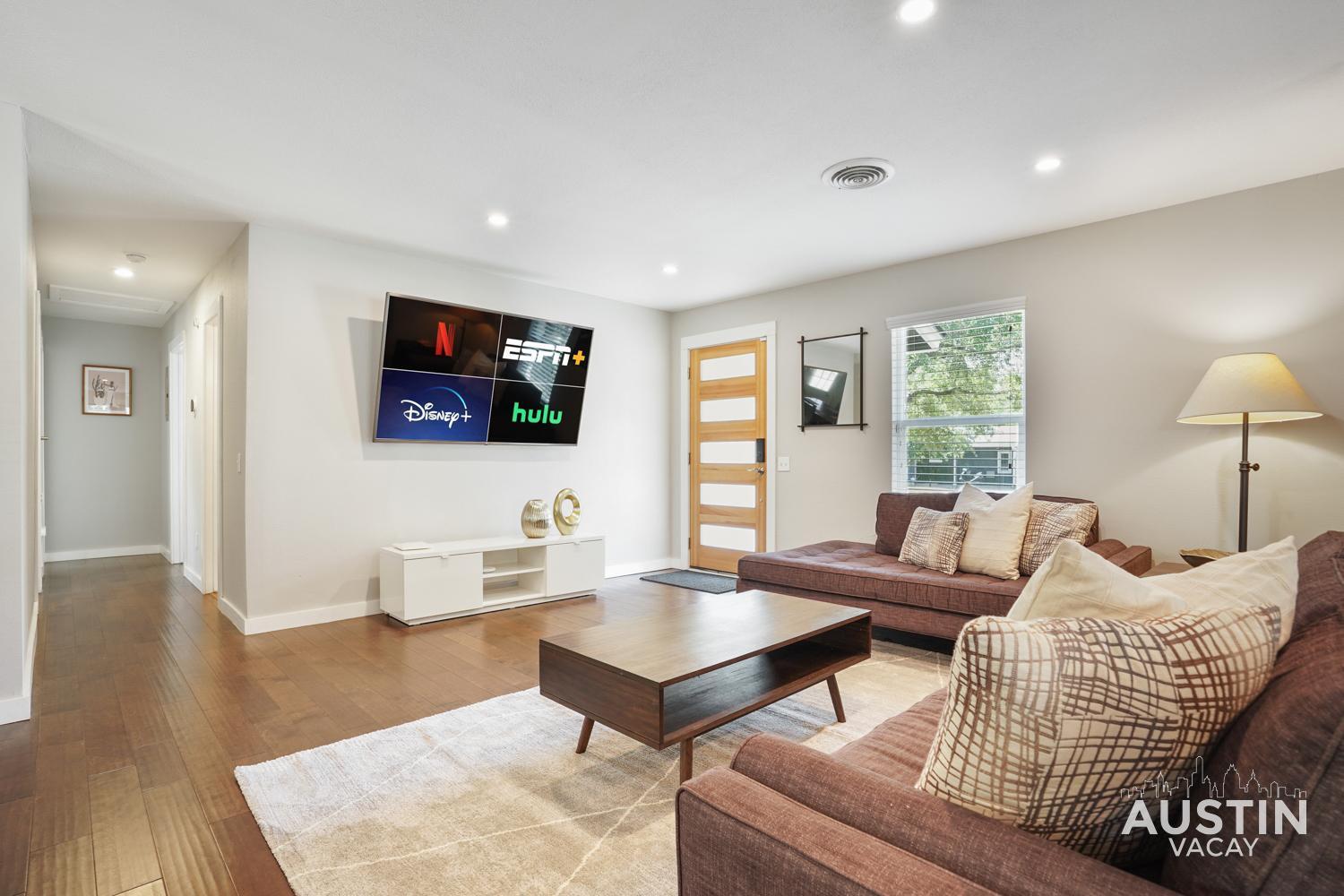 Holiday home North Atx Retreat W Open Concept Layout And Backyard *