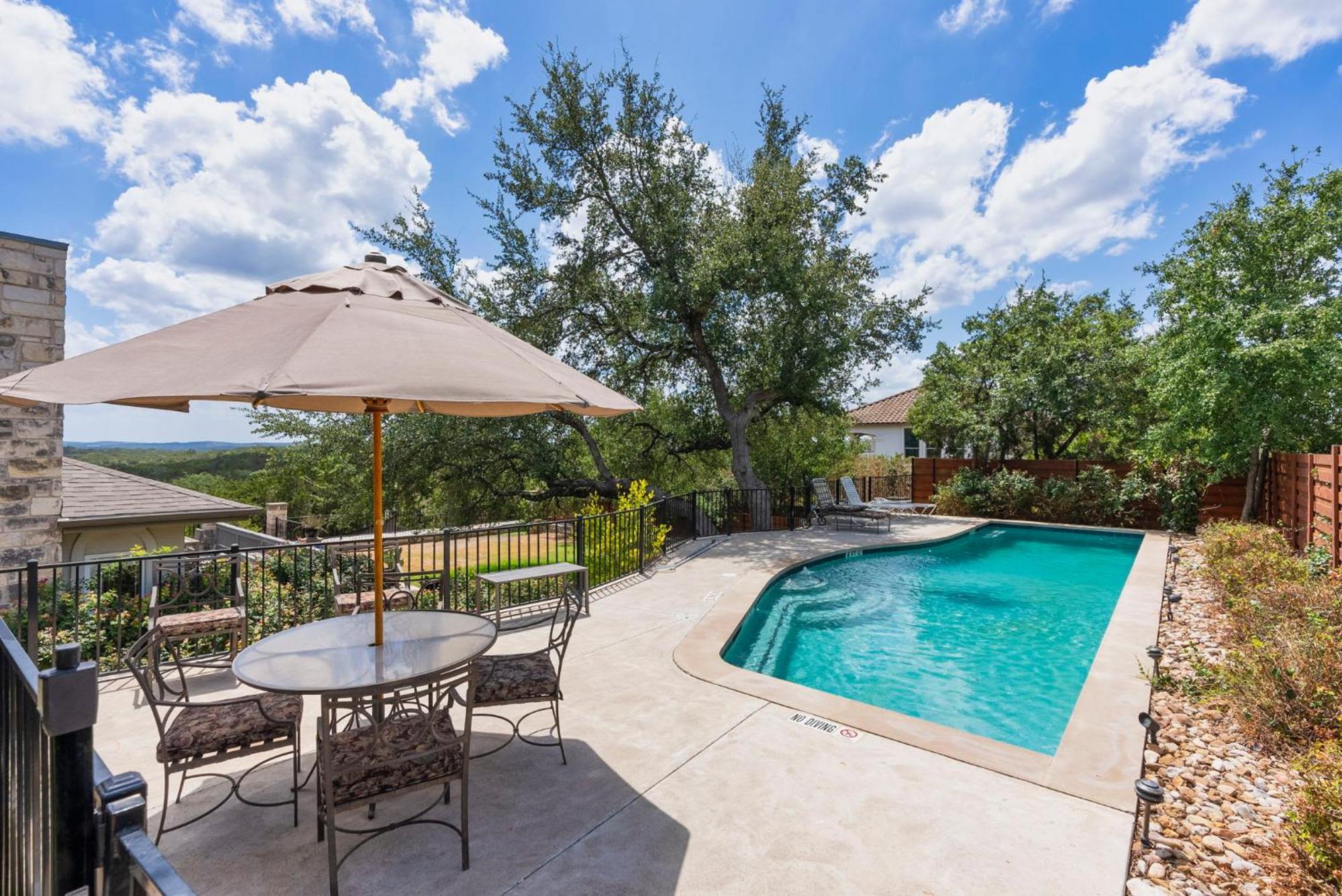Brand New Travis Estate - Awesome Pool Holiday home