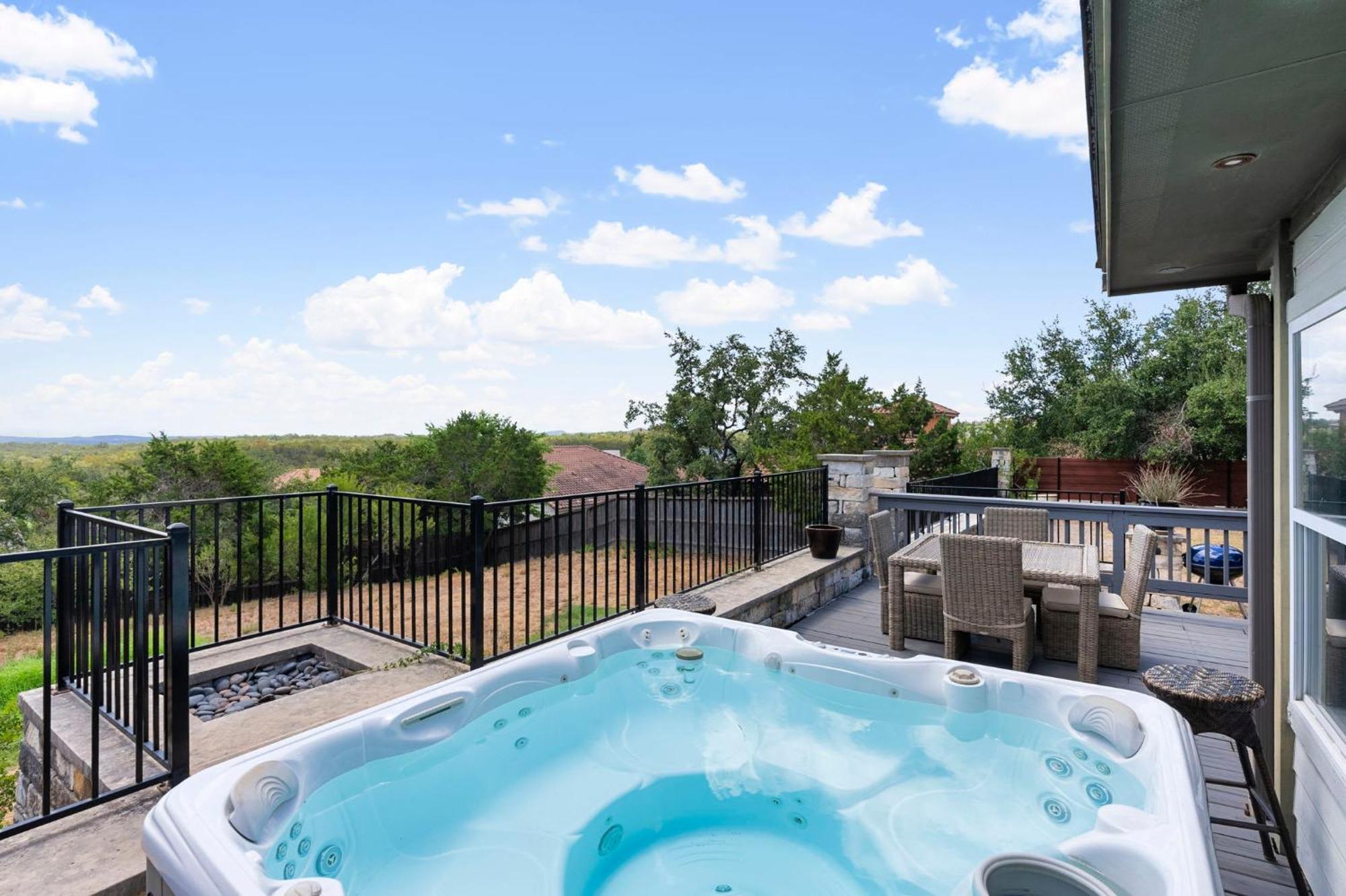 Brand New Travis Estate - Awesome Pool Holiday home Austin