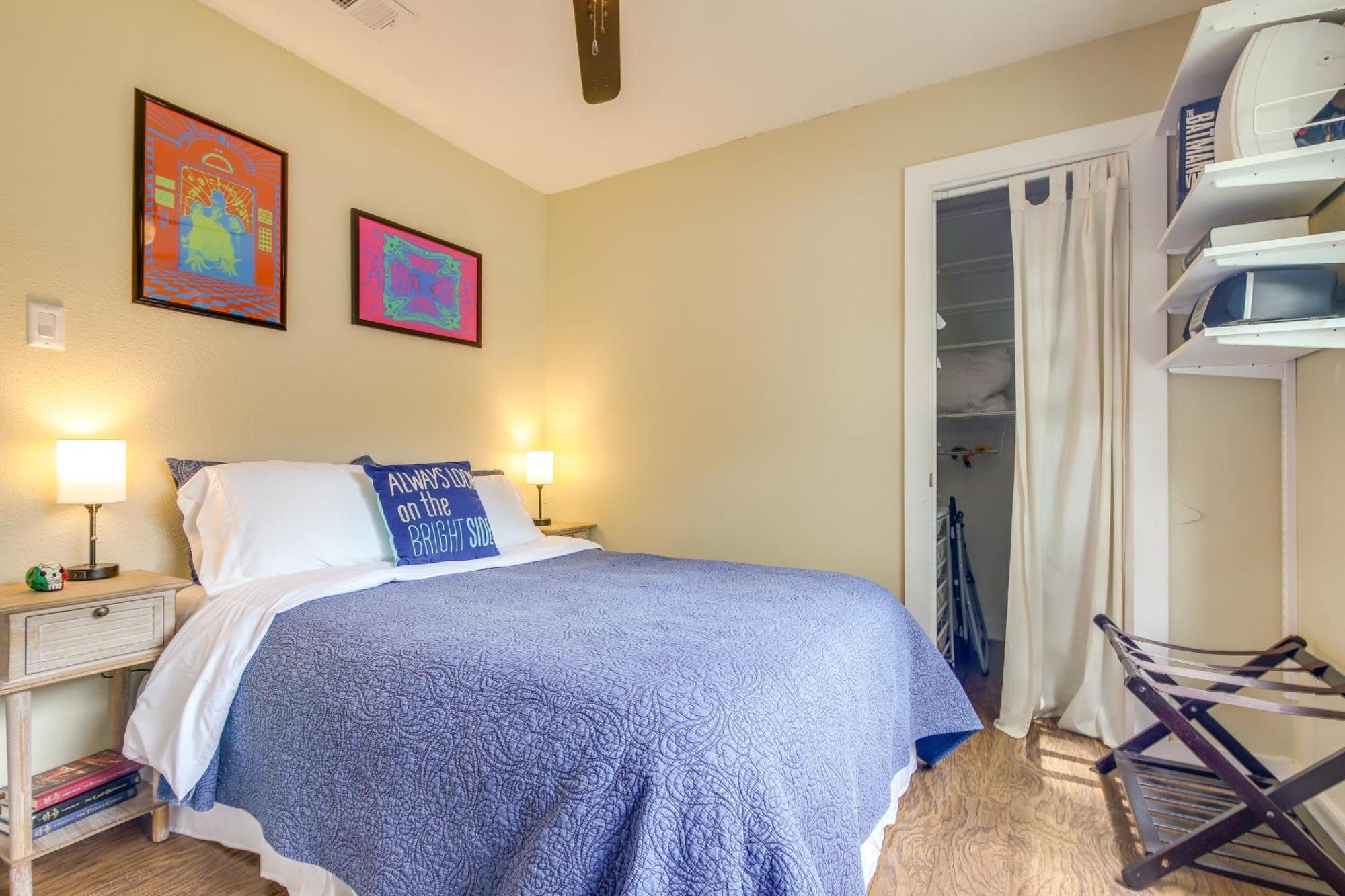 Holiday home Pet-friendly With Private Yard! *