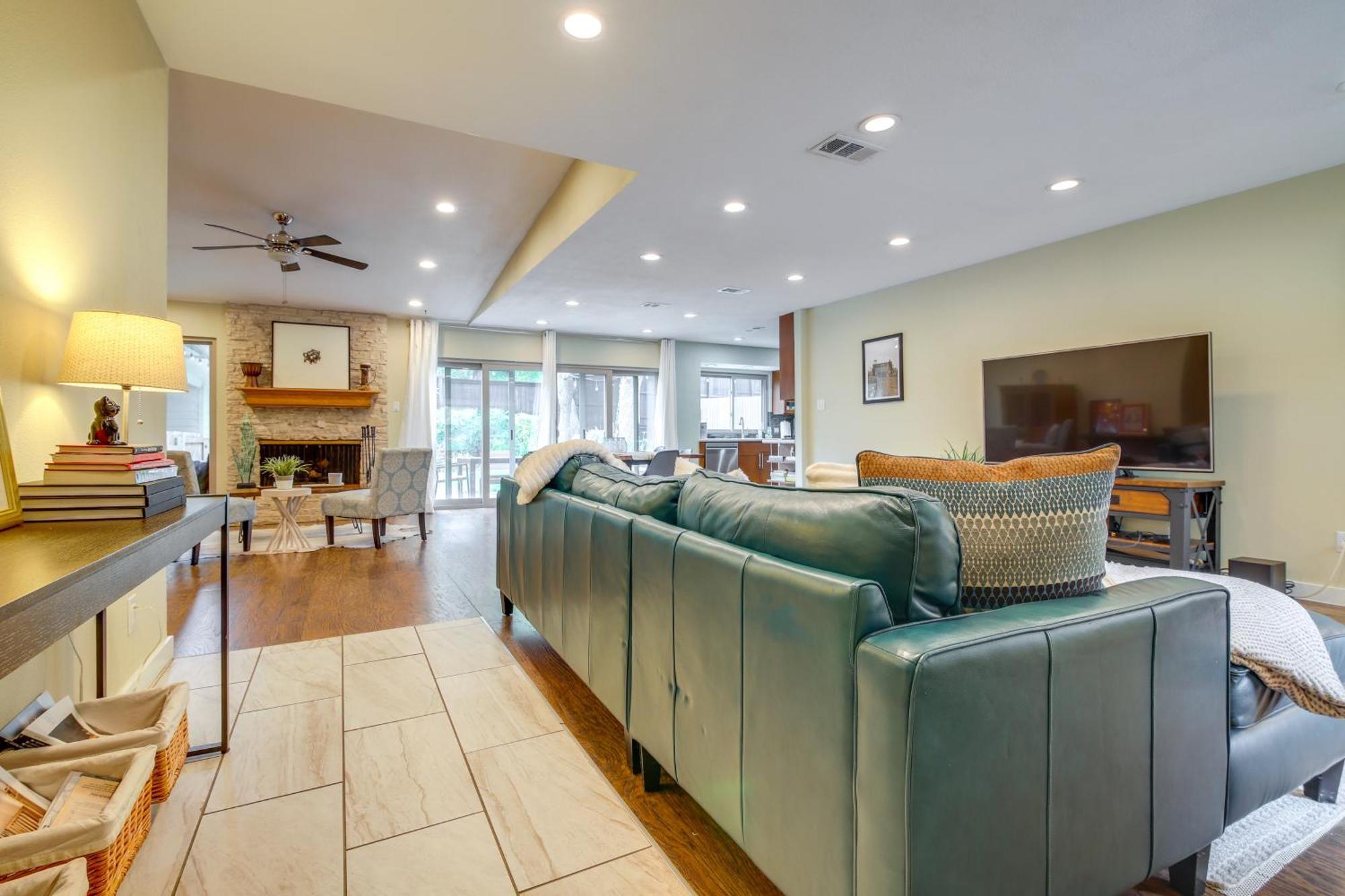 Pet-friendly With Private Yard! * Austin