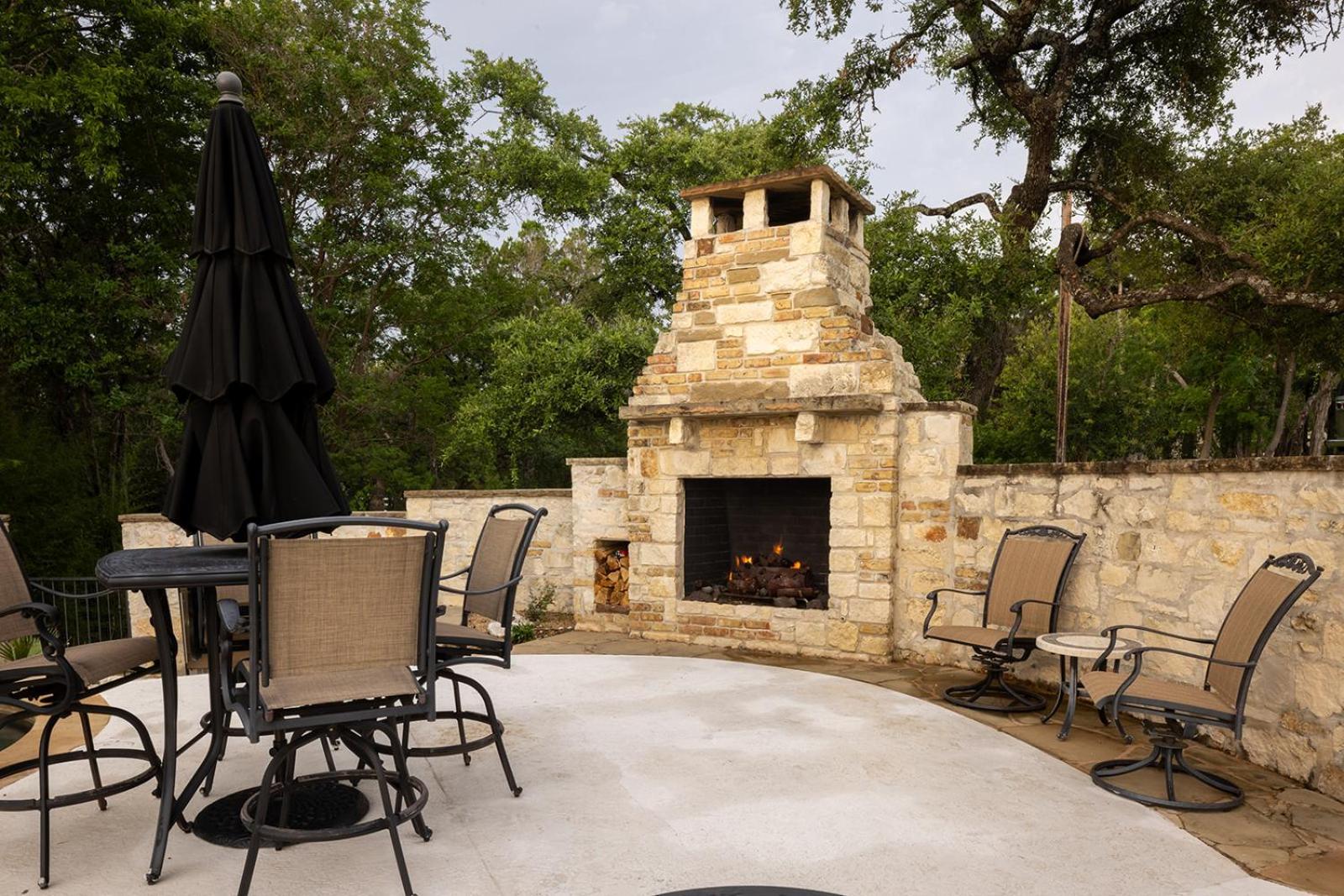 Villa Austinteton's Sunset Cliff On Travis - Private Wedding, Event, Heated Pool, Boat Dock *