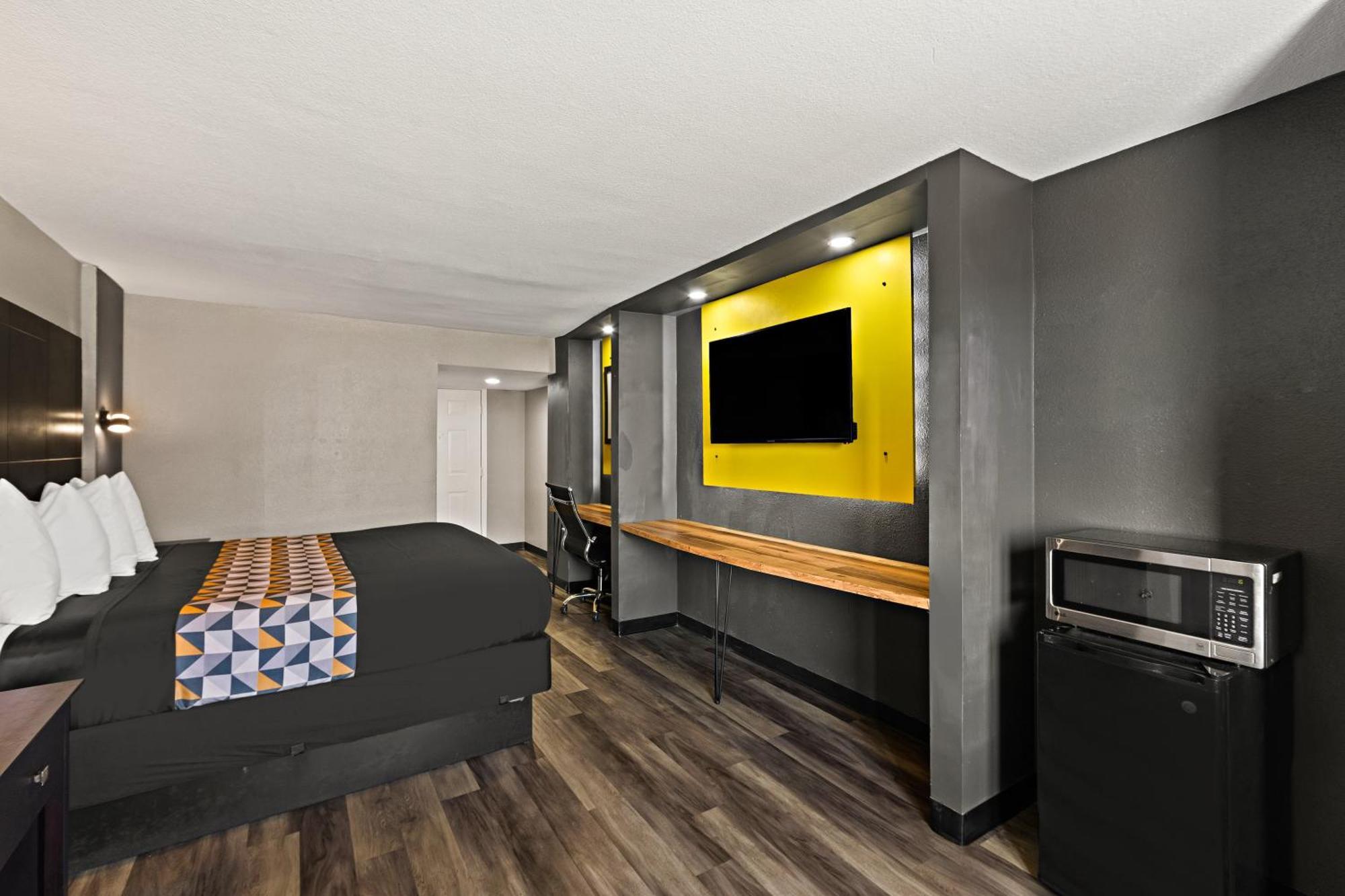 Scottish Downtown Hotel Austin