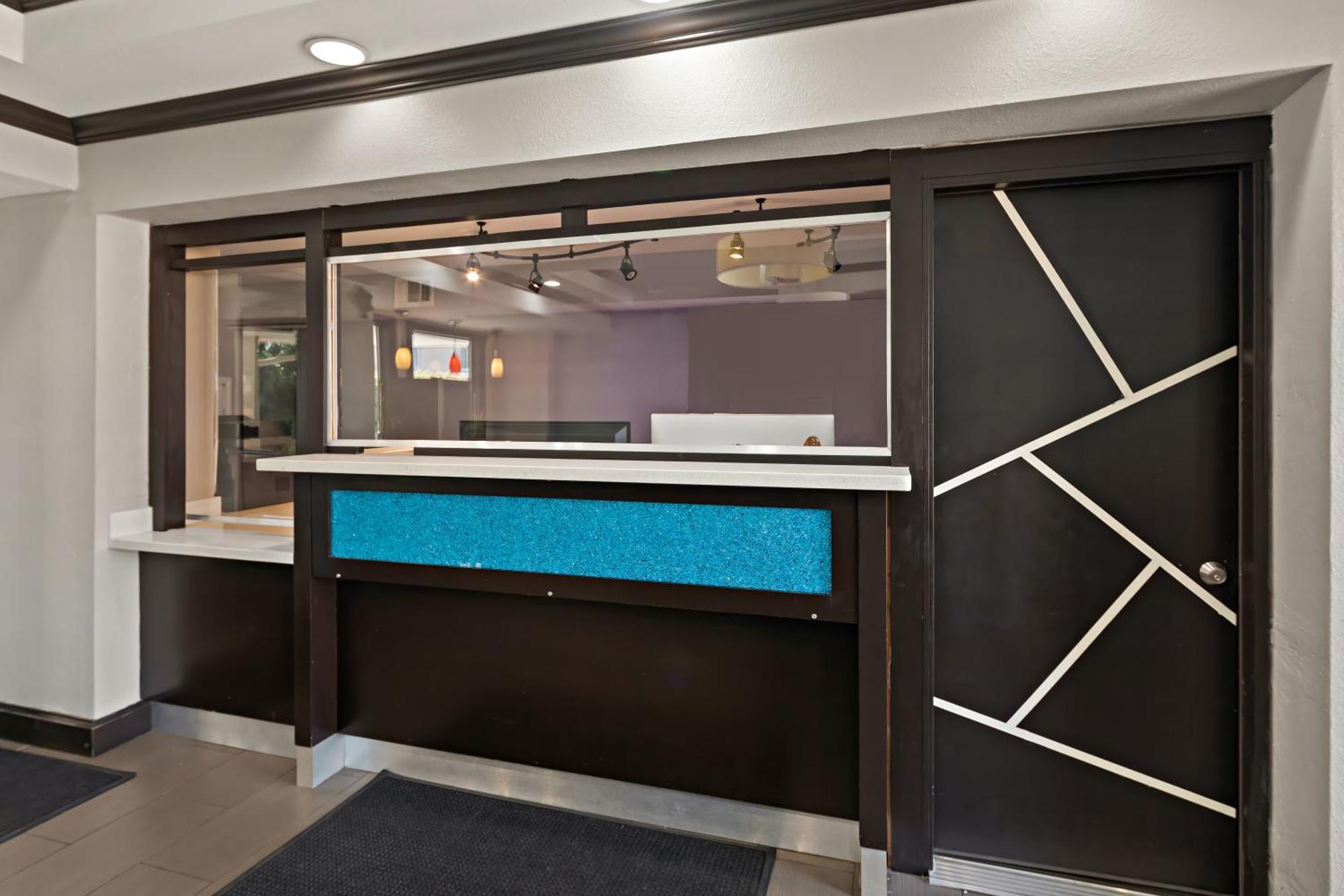 Scottish Downtown Hotel Austin