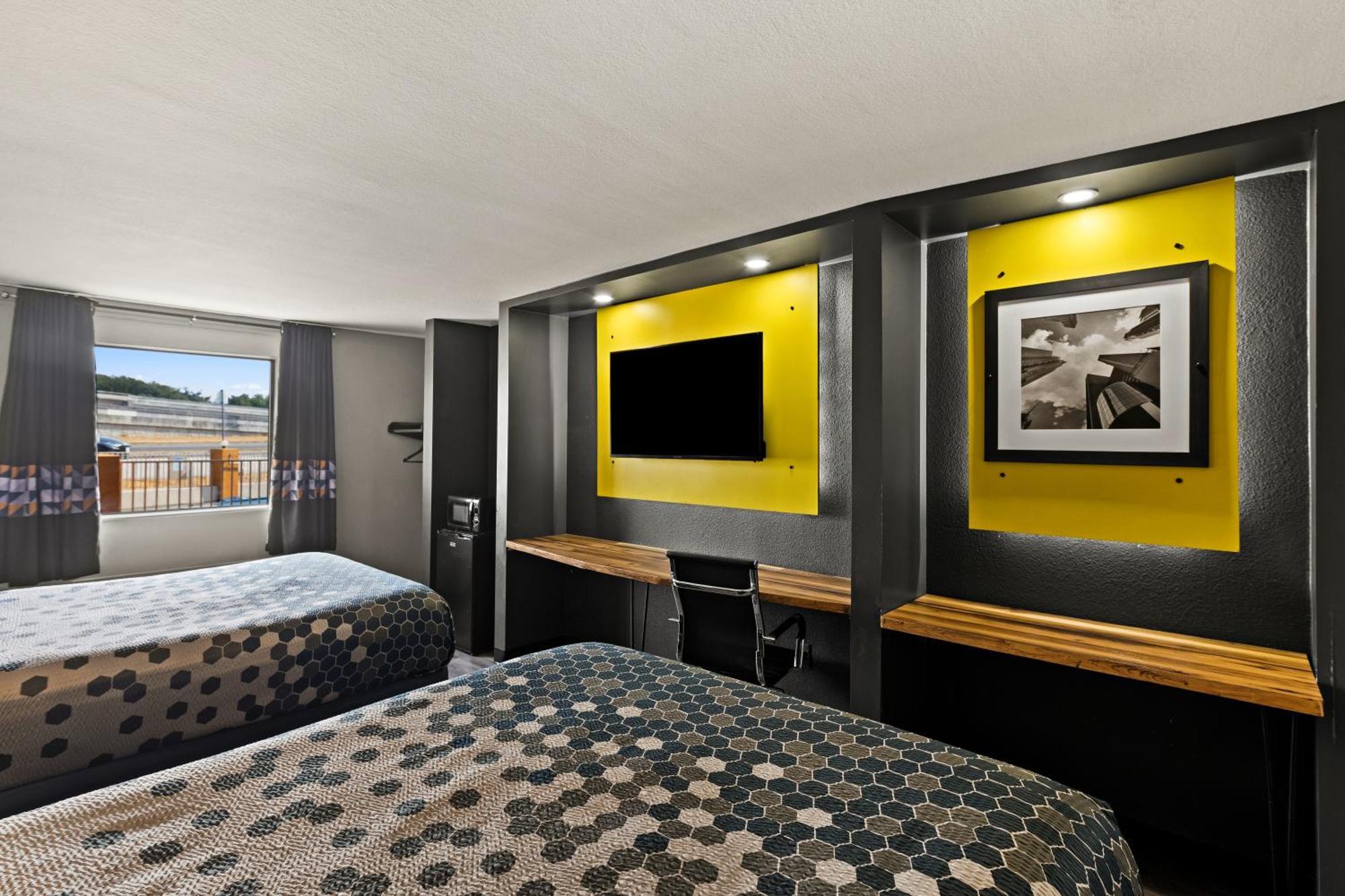 Scottish Downtown Hotel
