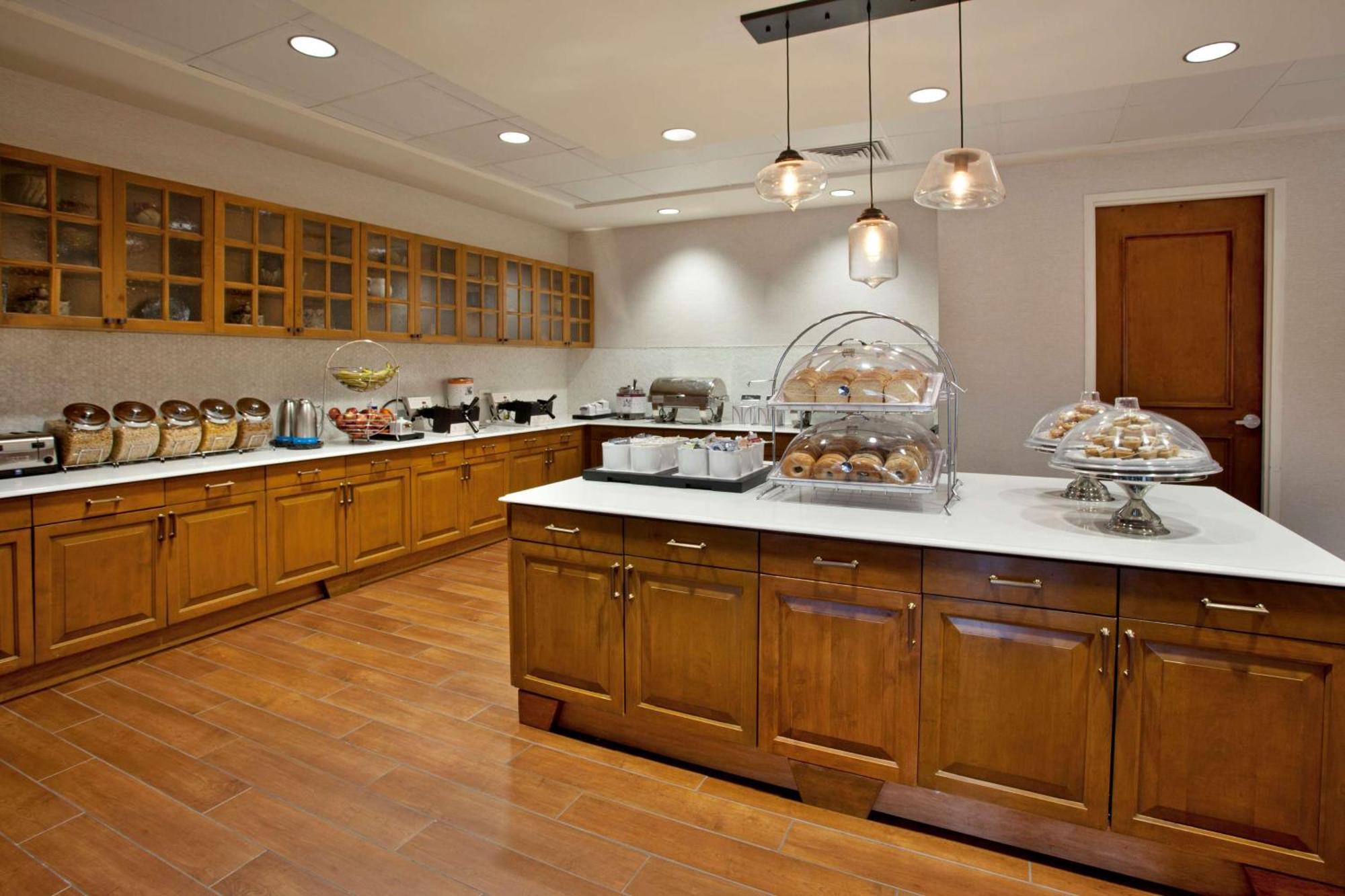 Hampton Inn & Suites Austin-Downtown/Convention Center 3*