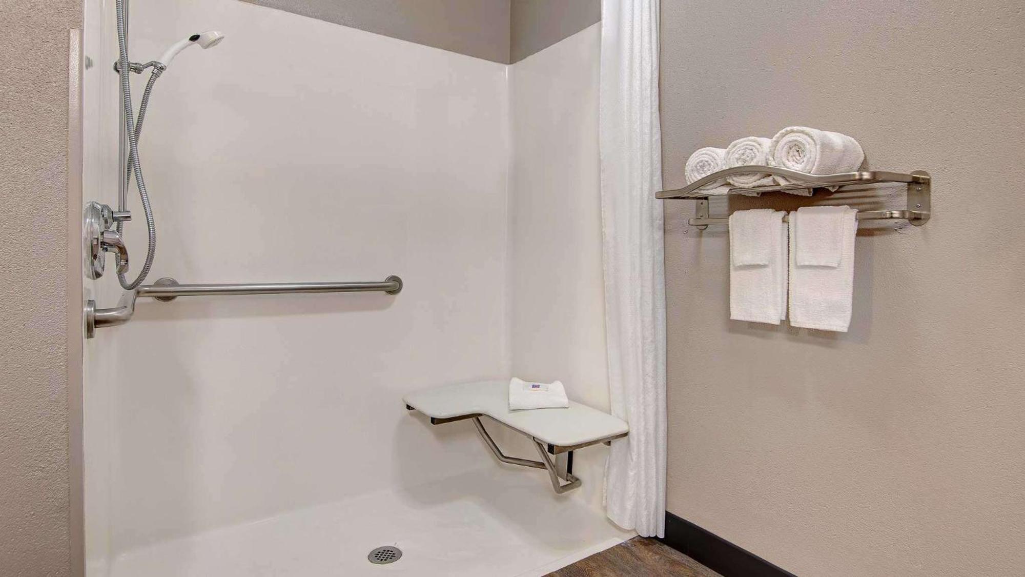 Hotel 6-austin, Tx - Midtown Austin