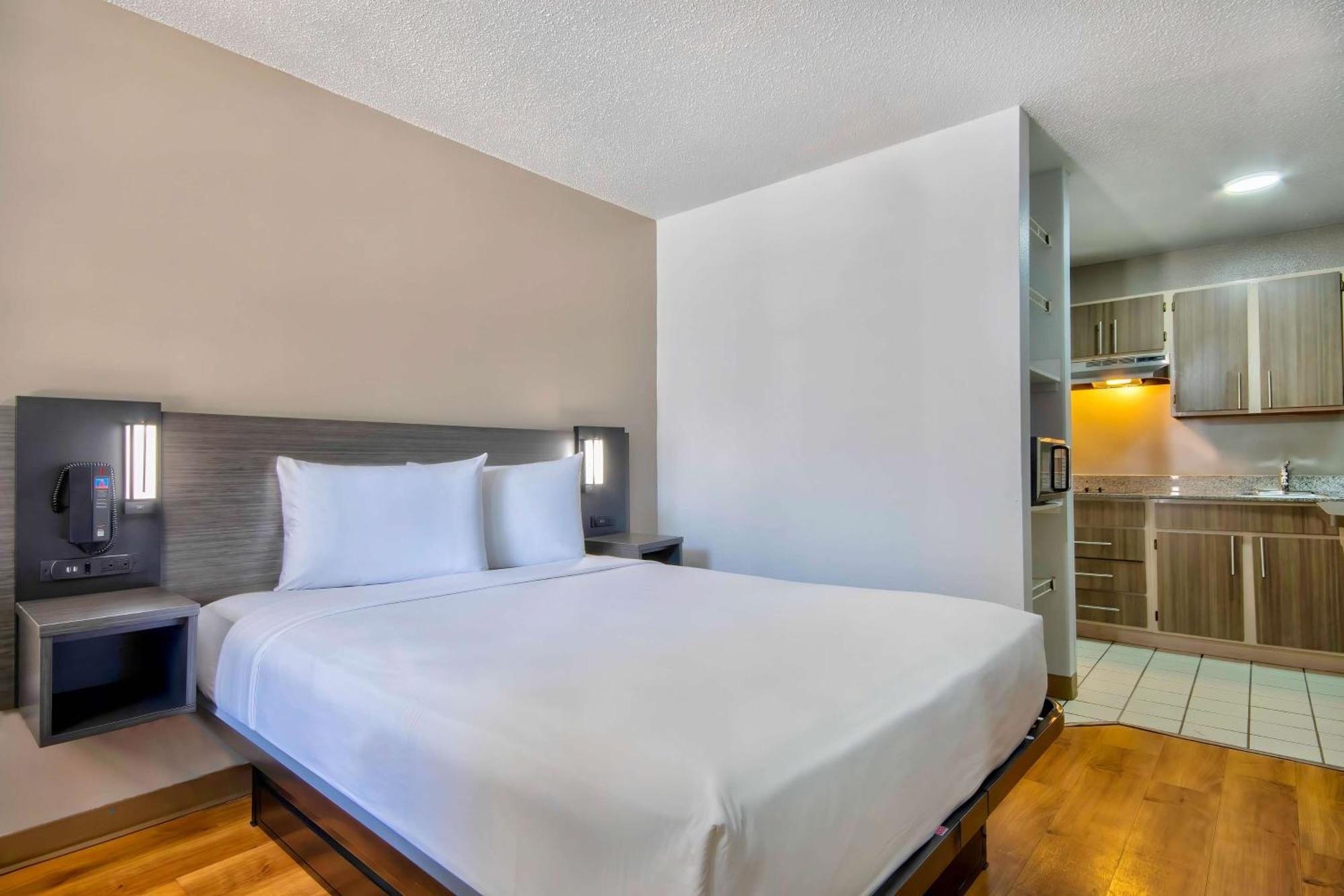 6-austin, Tx - Midtown 2*