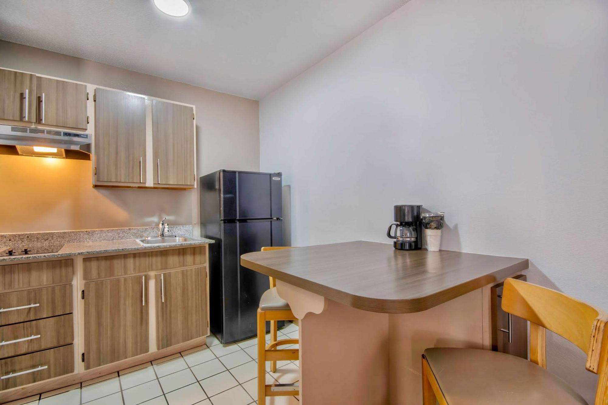 6-austin, Tx - Midtown Hotel 2*