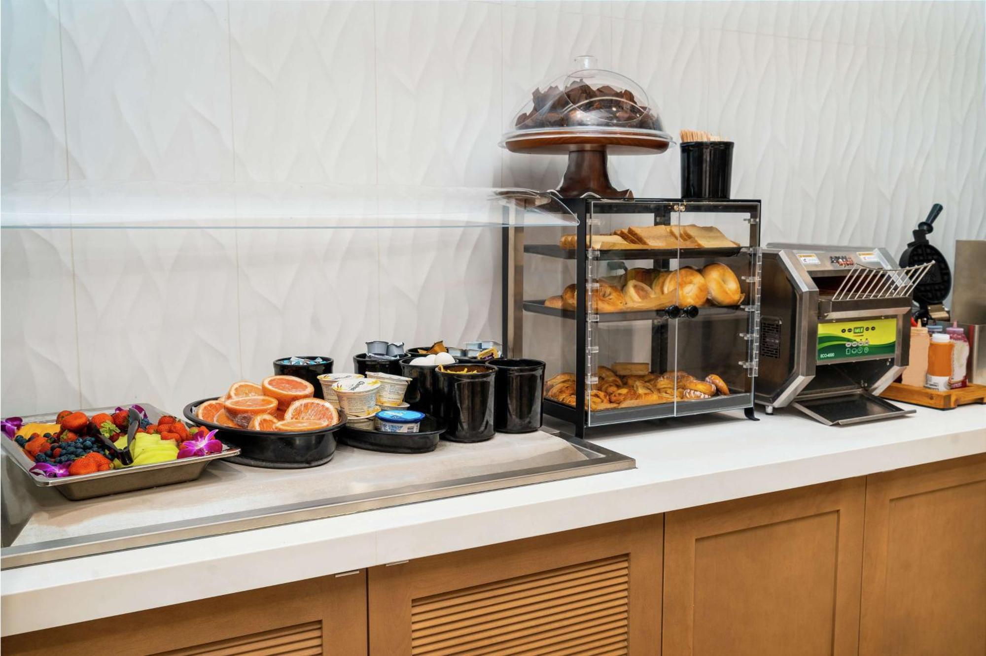Hilton Garden Cedar Park 3*