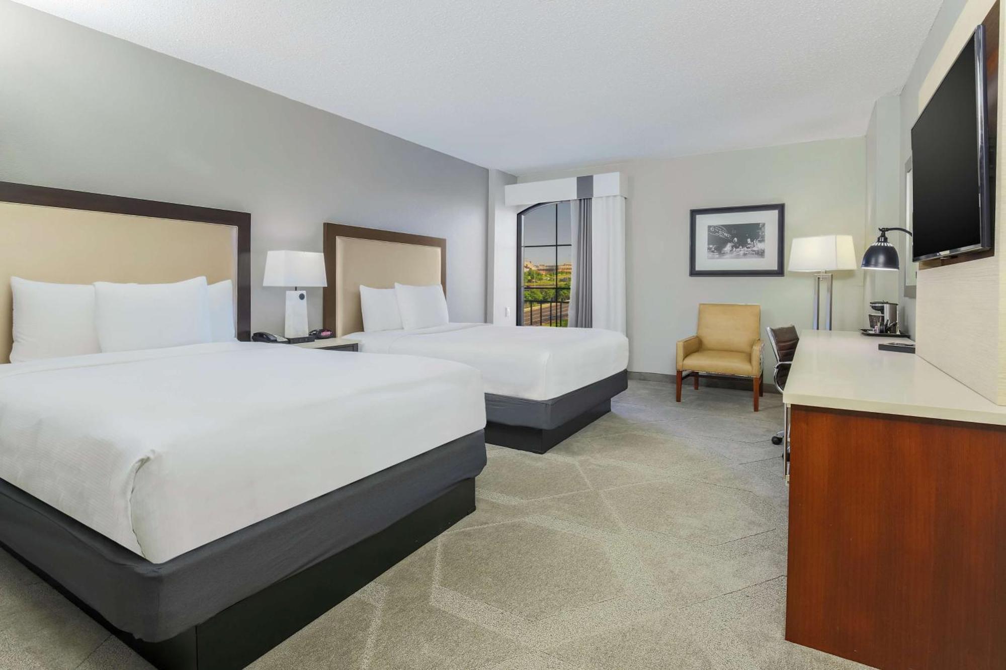 Hotel Doubletree By Hilton Austin-university Area