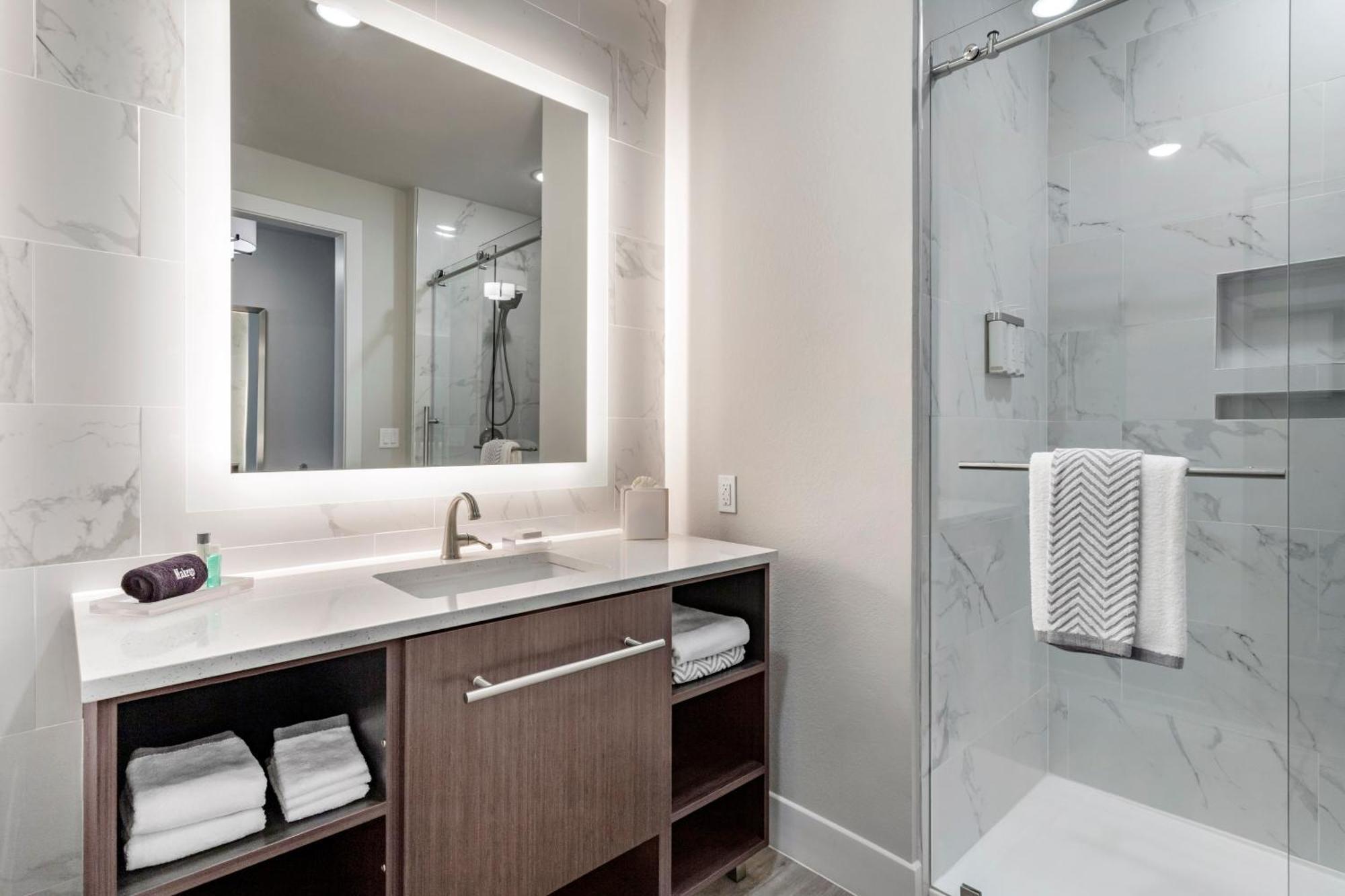 Cambria Uptown Near The Domain Hotel Austin