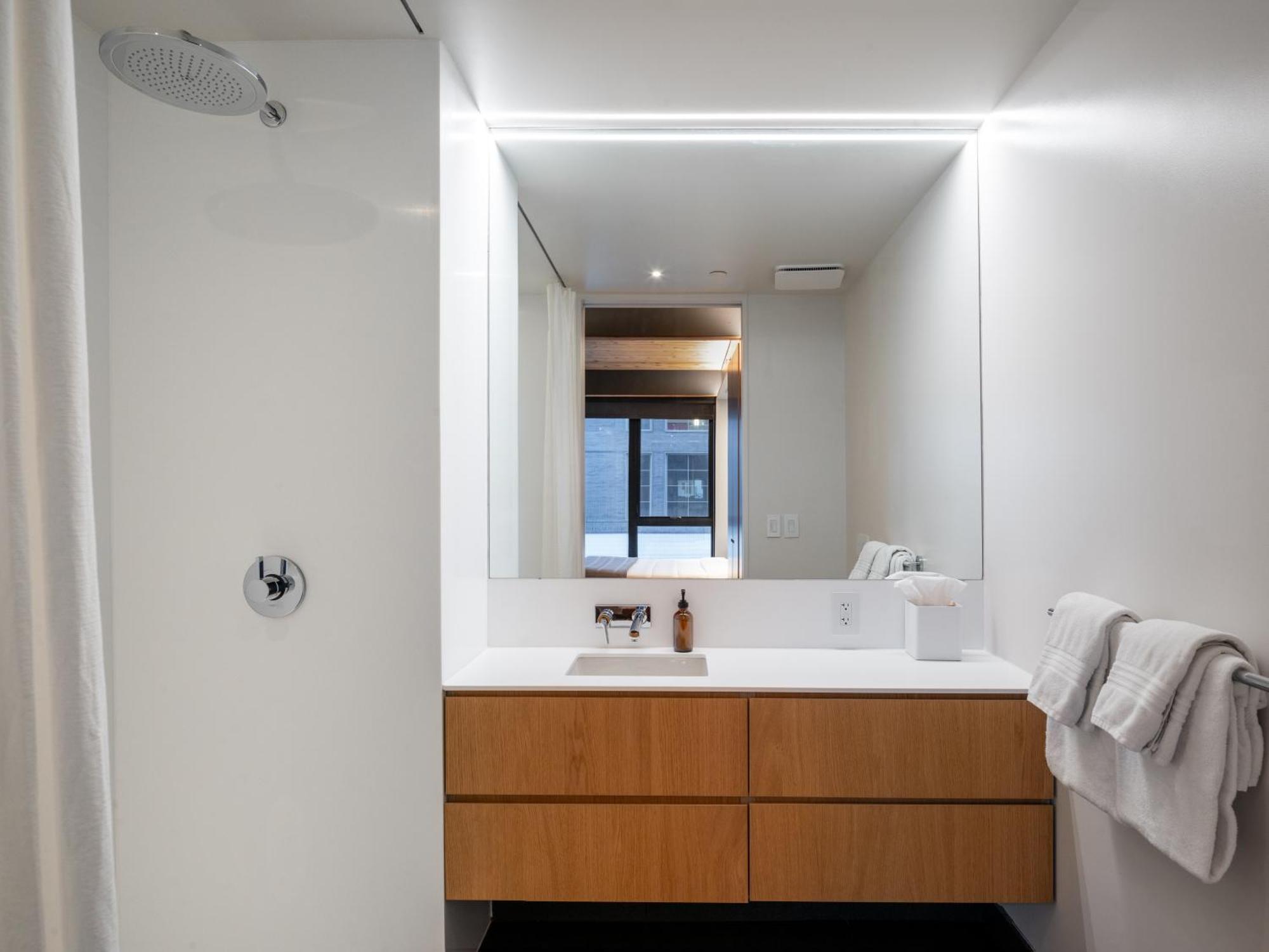 Apartment Locale East