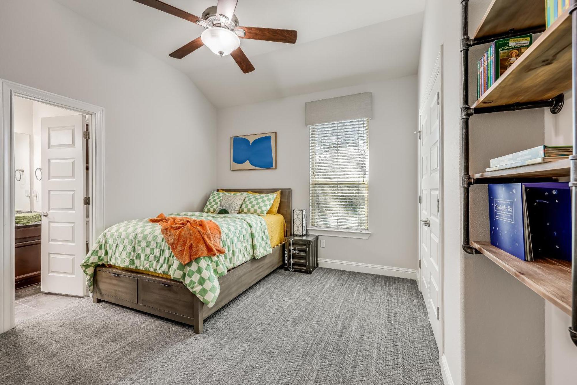 Cozy Yet Spacious Retreat - Perfect For Family Gatherings Holiday home