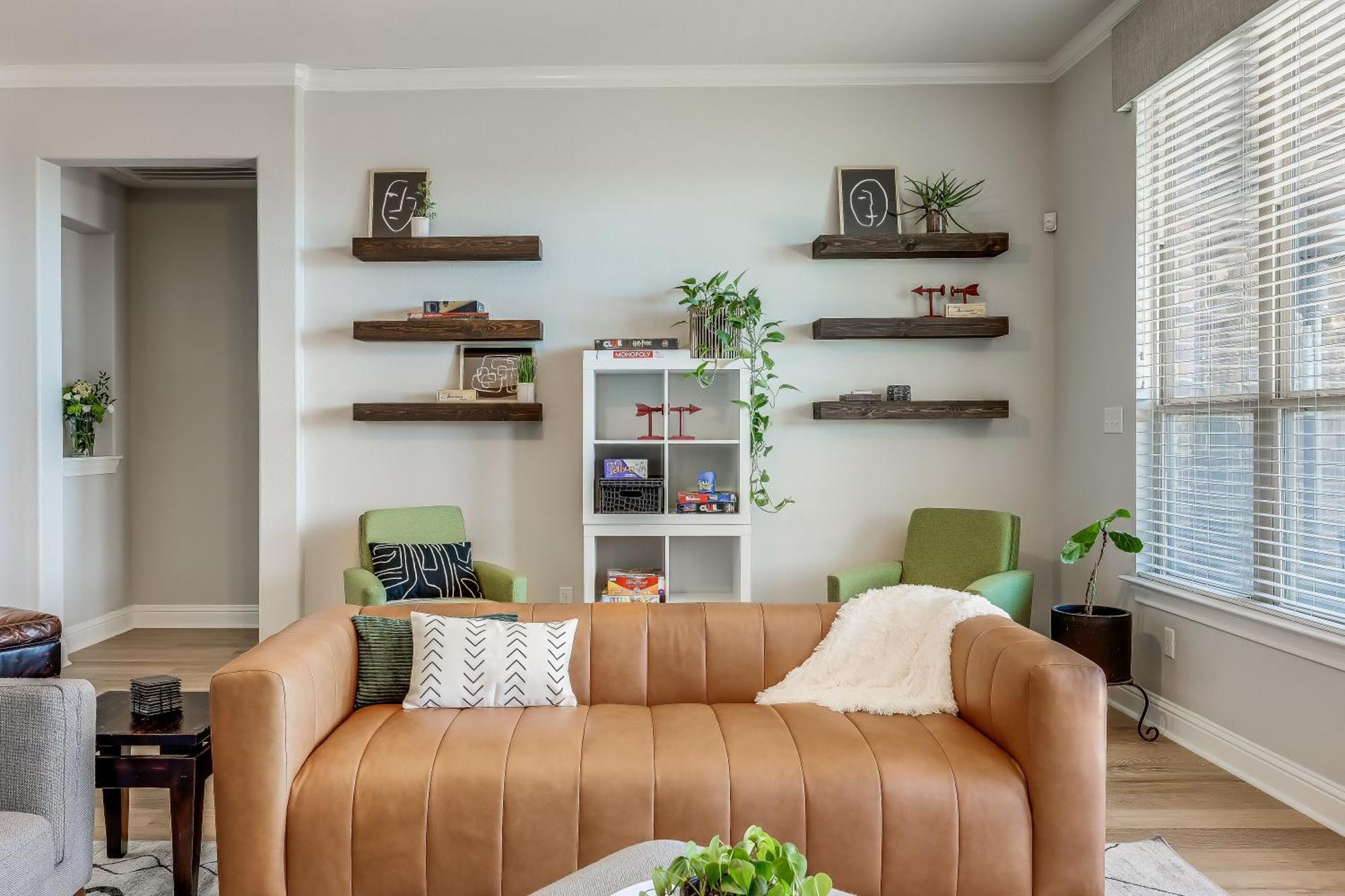 Cozy Yet Spacious Retreat - Perfect For Family Gatherings *