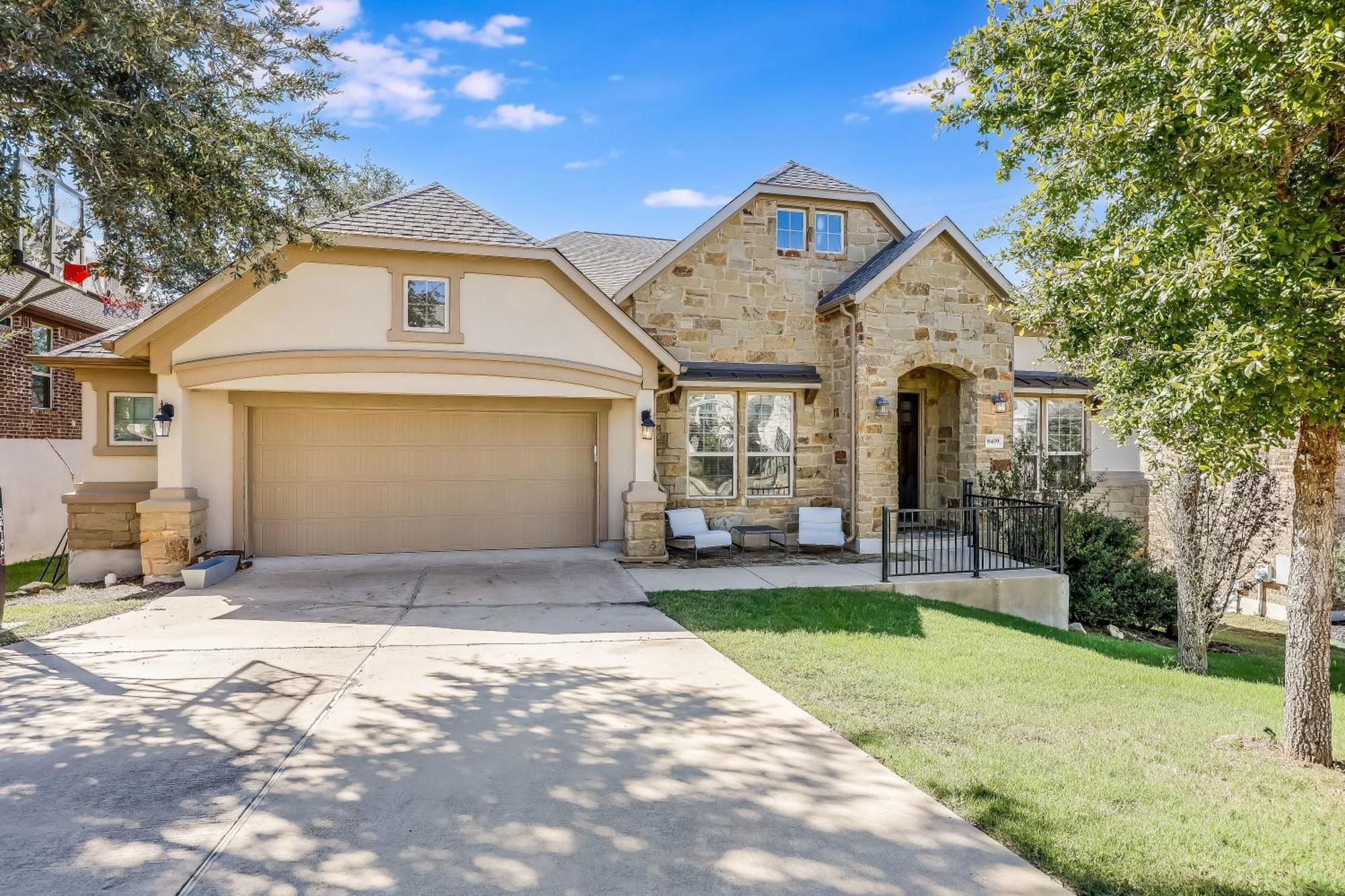Cozy Yet Spacious Retreat - Perfect For Family Gatherings Holiday home *