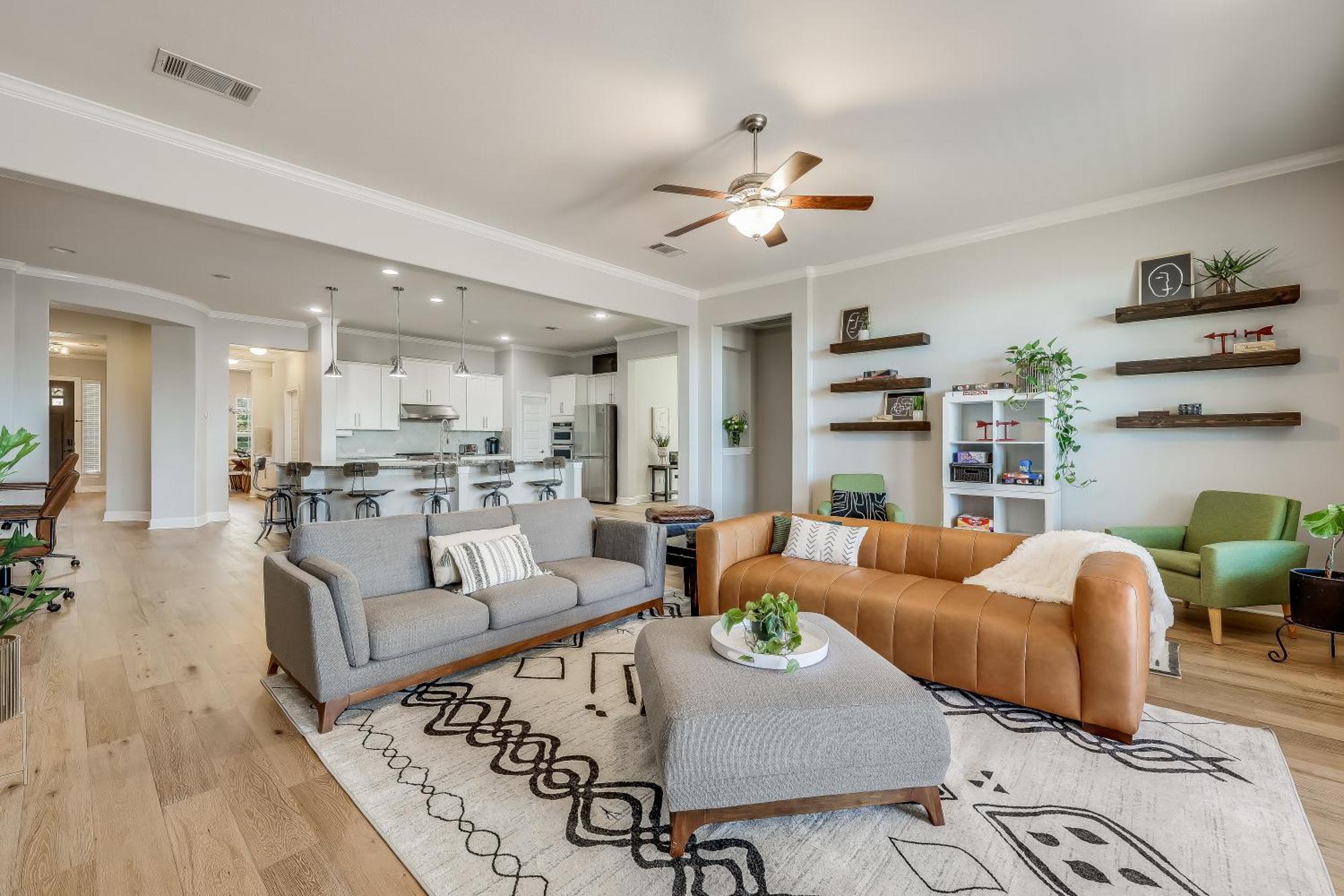 Cozy Yet Spacious Retreat - Perfect For Family Gatherings Holiday home