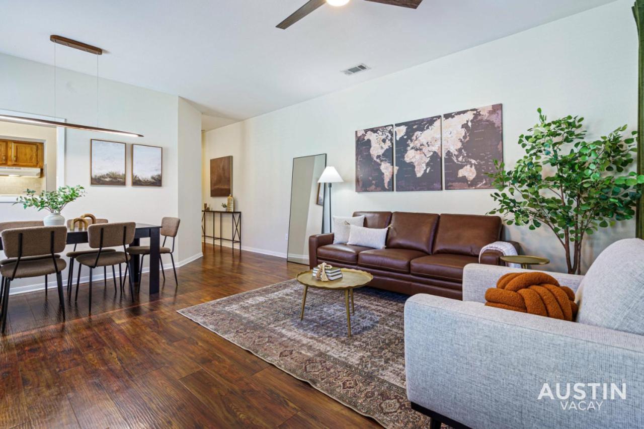 Modern Haven With King And Impeccable Location *