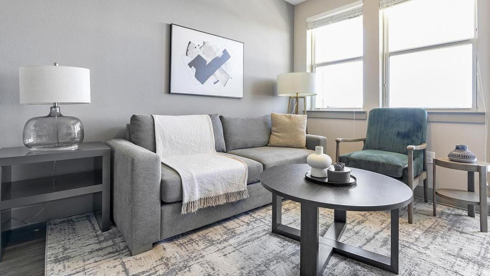 Landing Modern With Amazing Amenities