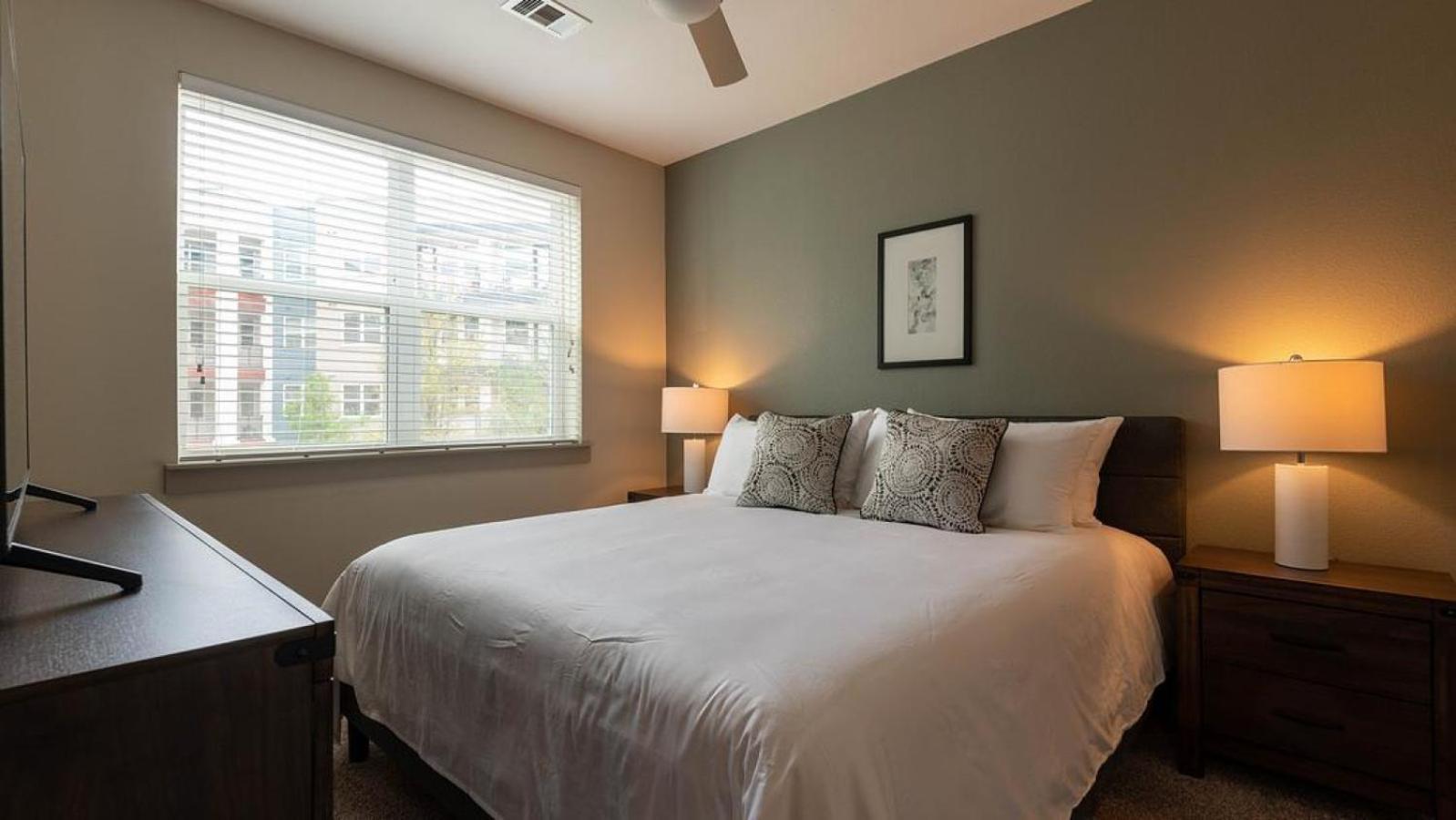 Landing Modern With Amazing Amenities Apartment *