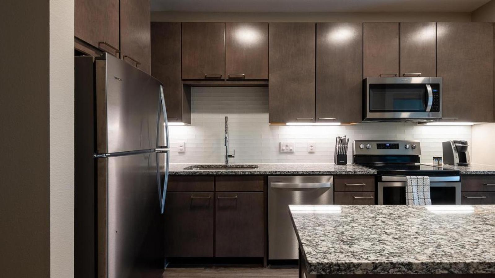 Landing Modern With Amazing Amenities