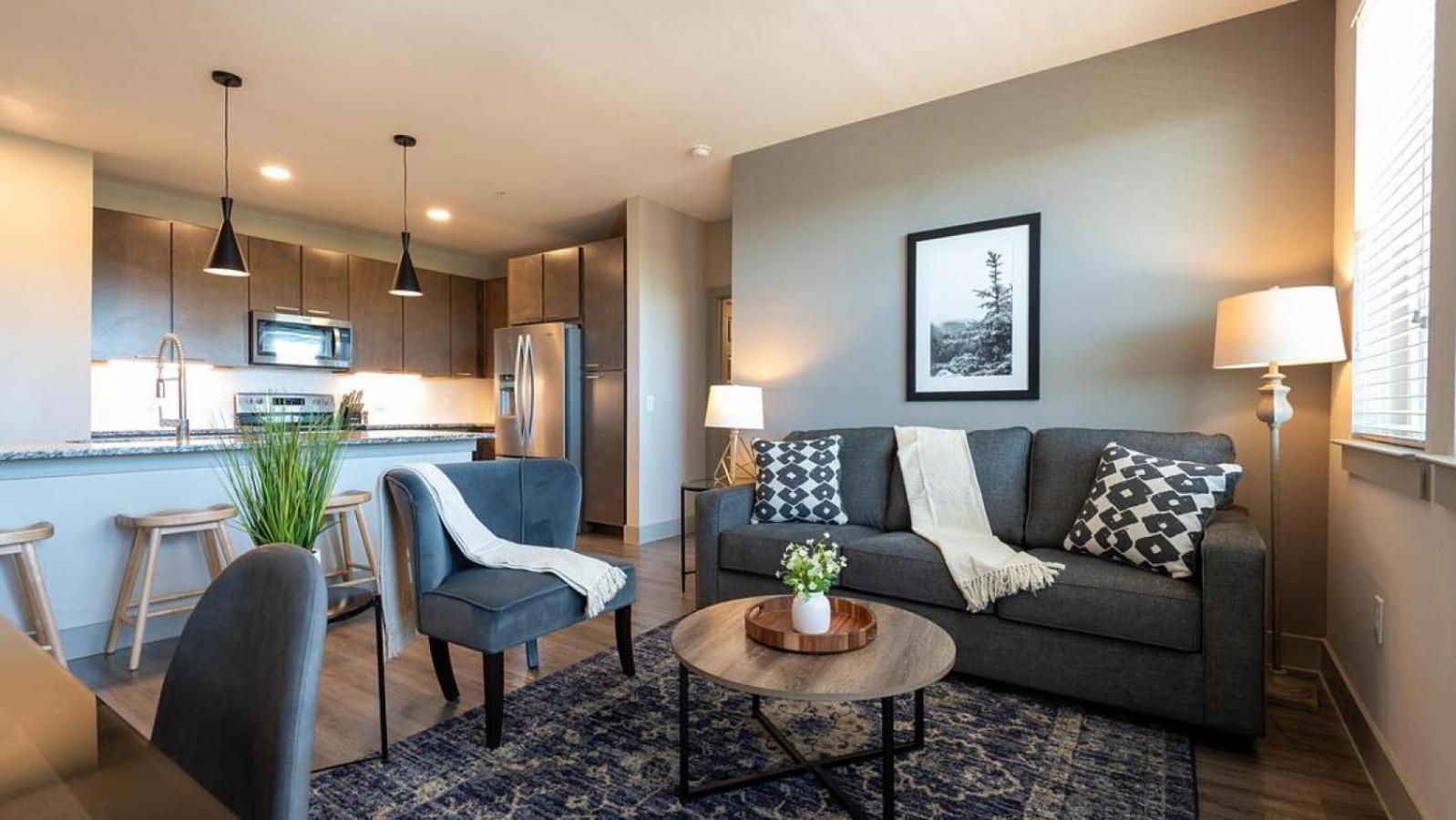 Landing Modern With Amazing Amenities Austin