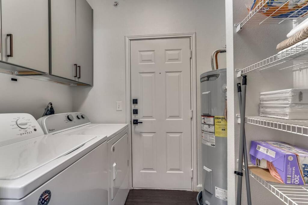 Luxurious 2br+resort Style Pool_5 Min To Domain Apartment Austin