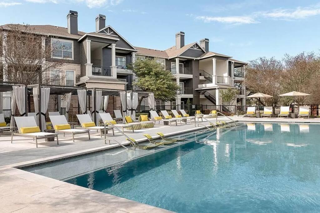 Luxurious 2br+resort Style Pool_5 Min To Domain Apartment Austin