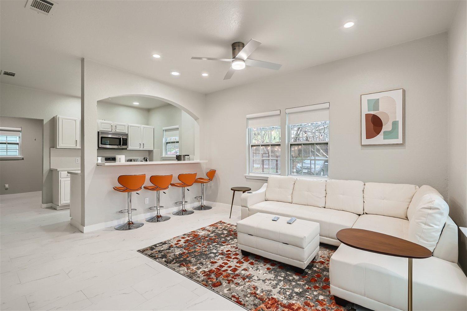 Chic 8br Retreat East For Large Groups *