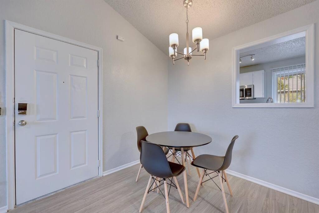 Cushy 2bd Texas