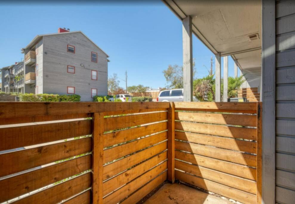 Comfy 2bd ~ Texas Apartment *