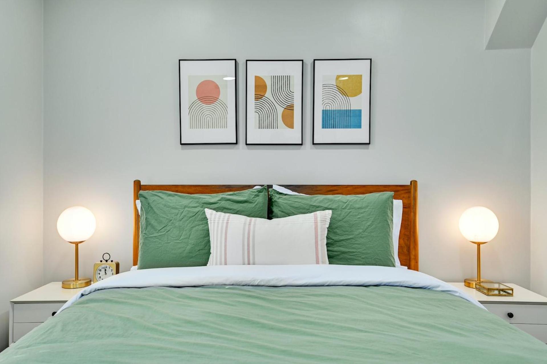 Artful Urban Stylish Comfort In North Austin