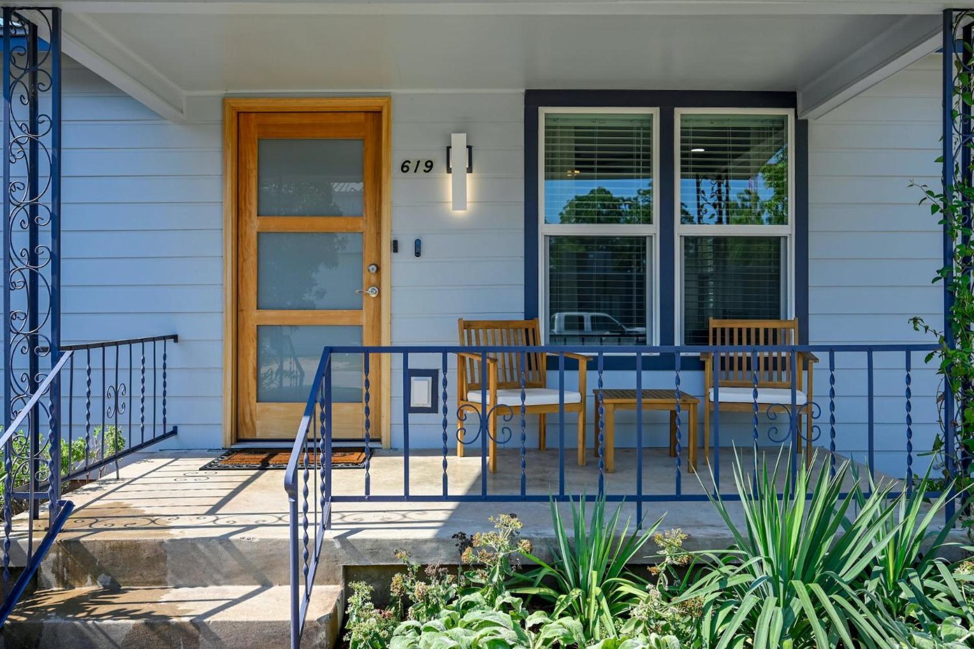 Artful Urban Stylish Comfort In North *