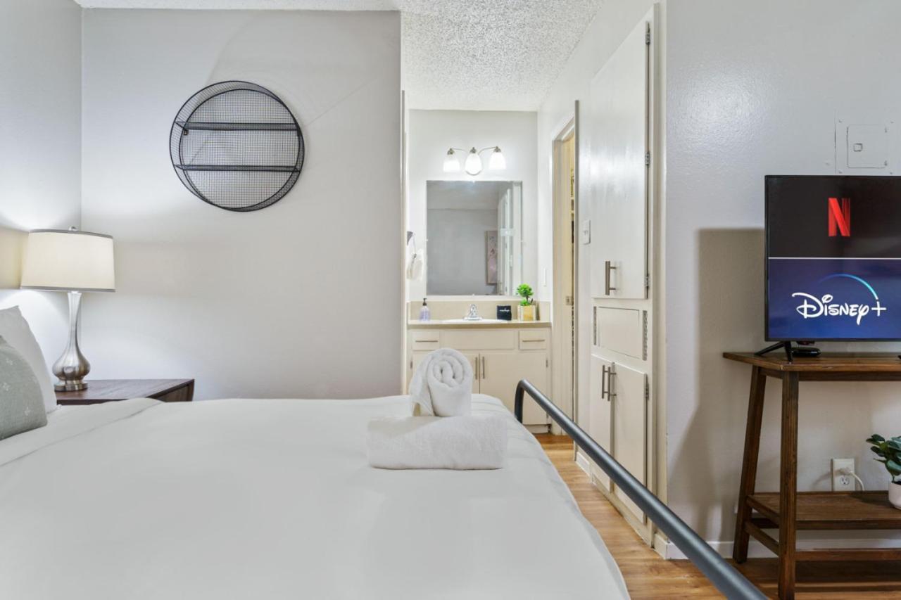Pets Allowed And Free Prkg Apartment *