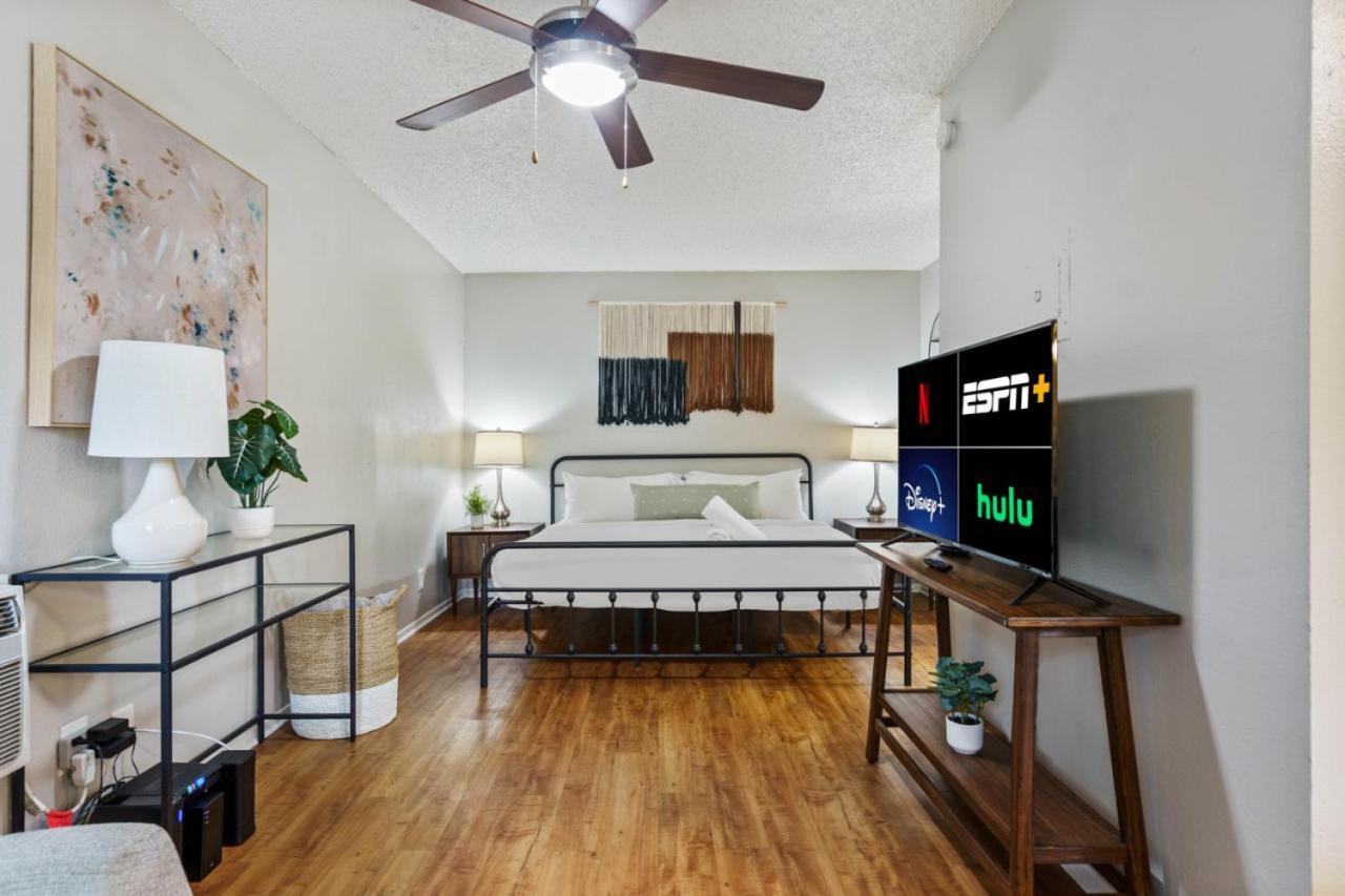 Apartment Pets Allowed And Free Prkg *