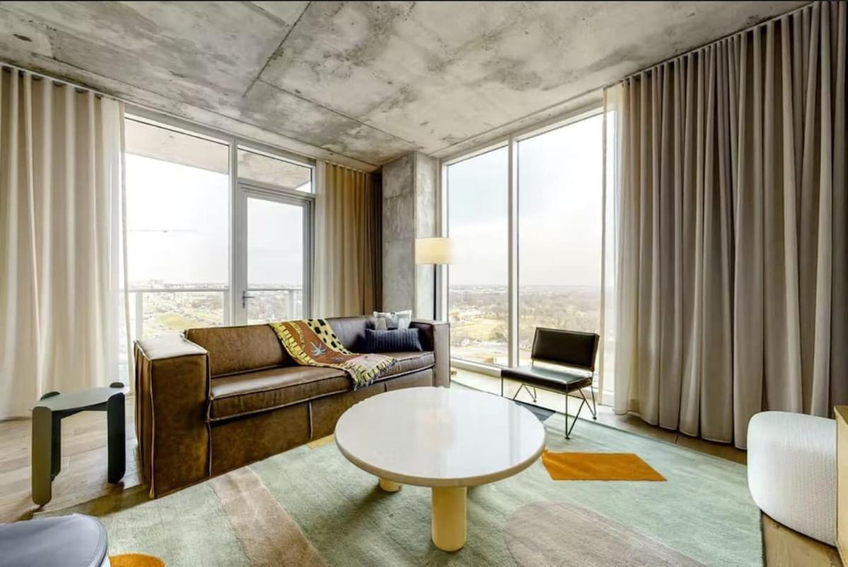 Holiday home Luxe High Rise Off Of Rainey St
