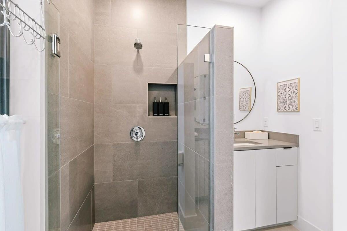 Luxe Minutes From Ut & Downtown Austin