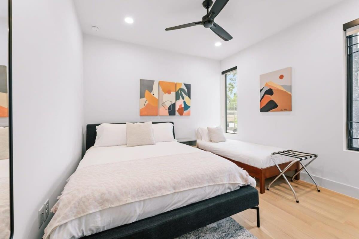 Luxe Minutes From Ut & Downtown