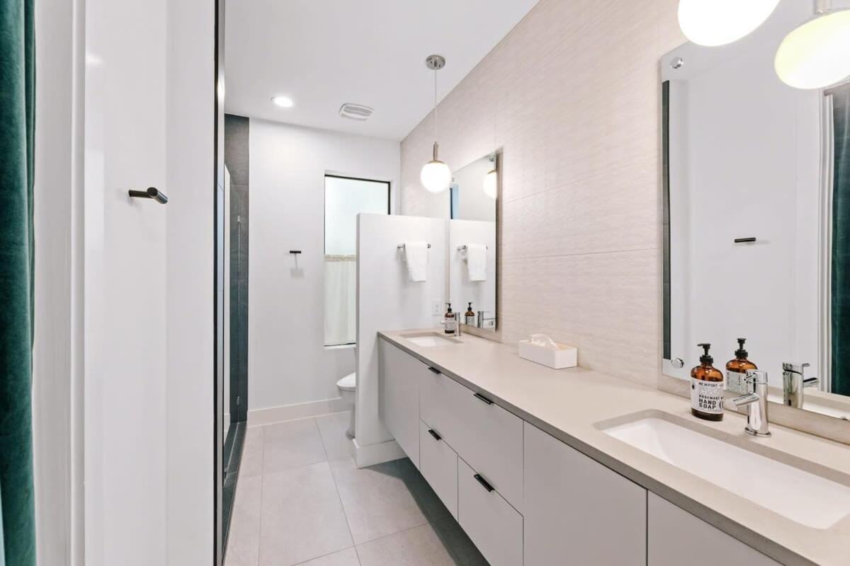 Luxe Minutes From Ut & Downtown Austin